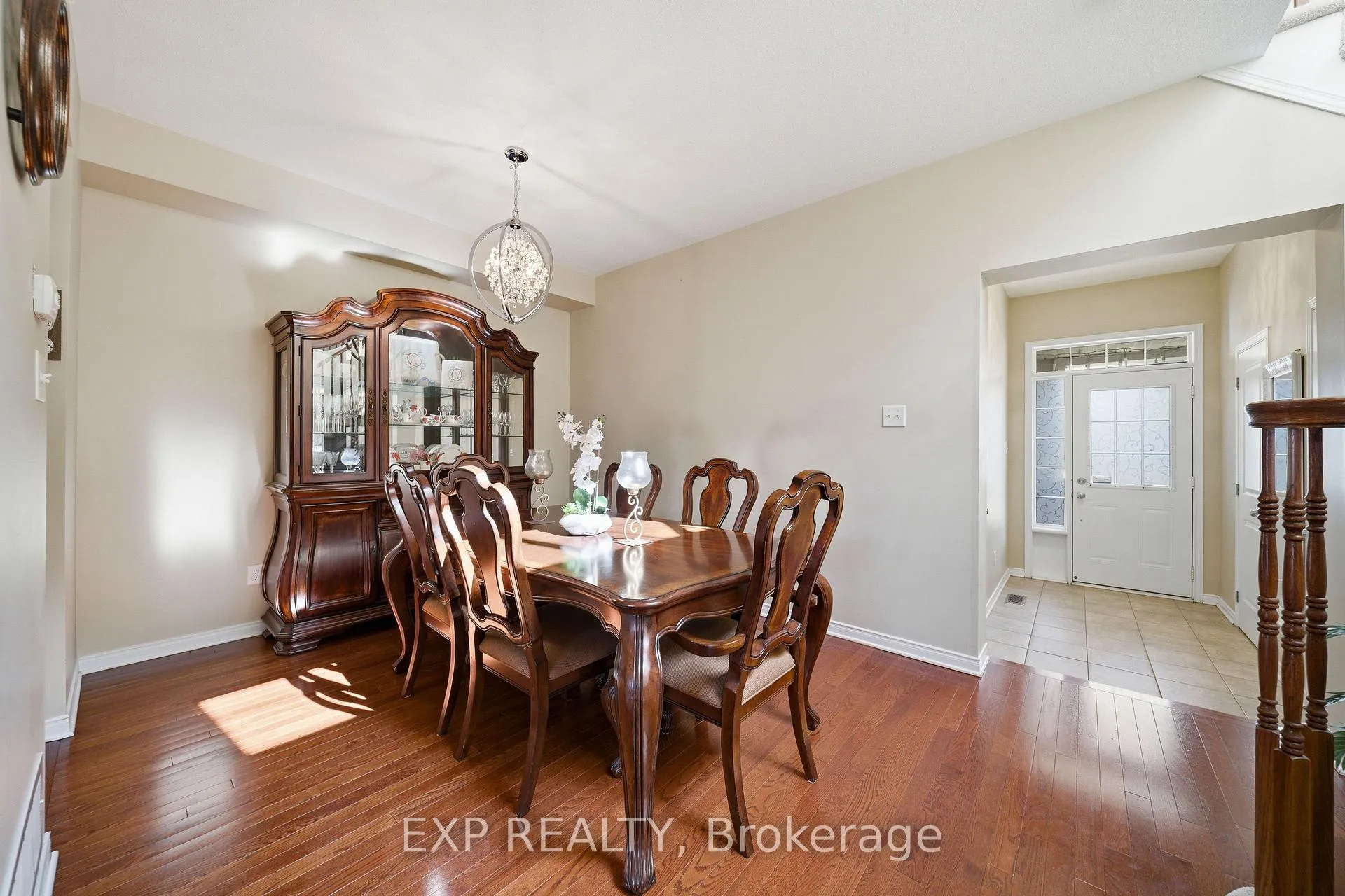 Photo 3 of 587 Pepperville Crescent, Ottawa, Kanata - Emerald Meadows/Trailwest — HOMEH