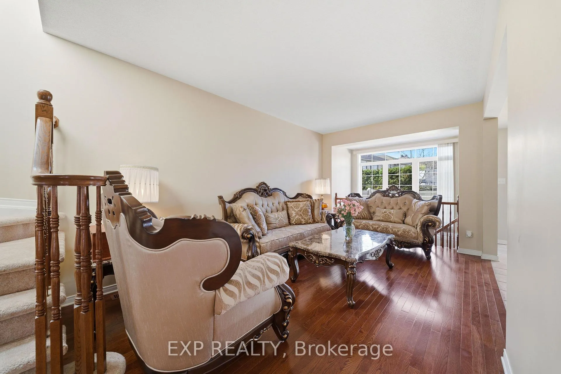 Photo 5 of 587 Pepperville Crescent, Ottawa, Kanata - Emerald Meadows/Trailwest — HOMEH