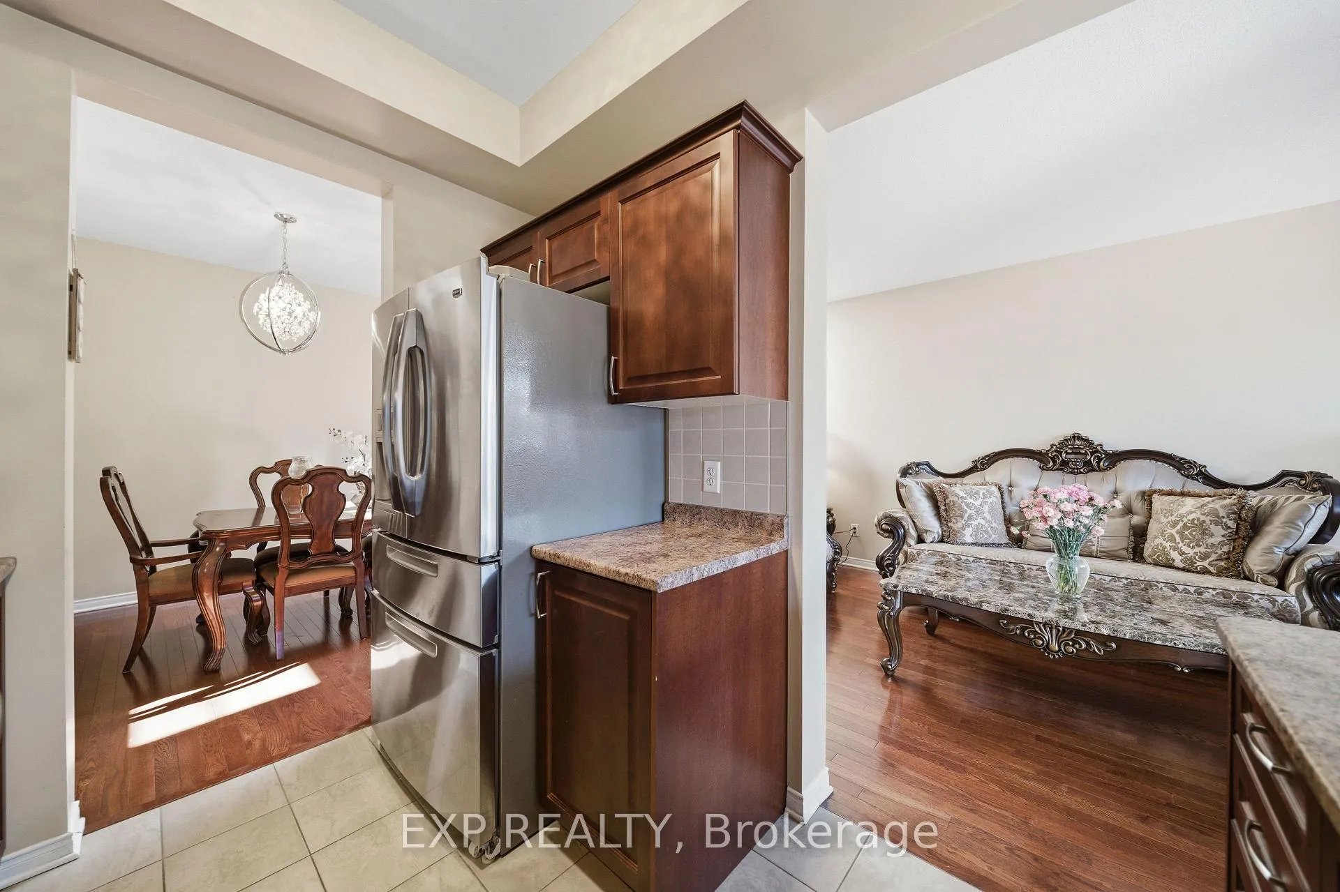 Photo 11 of 587 Pepperville Crescent, Ottawa, Kanata - Emerald Meadows/Trailwest — HOMEH