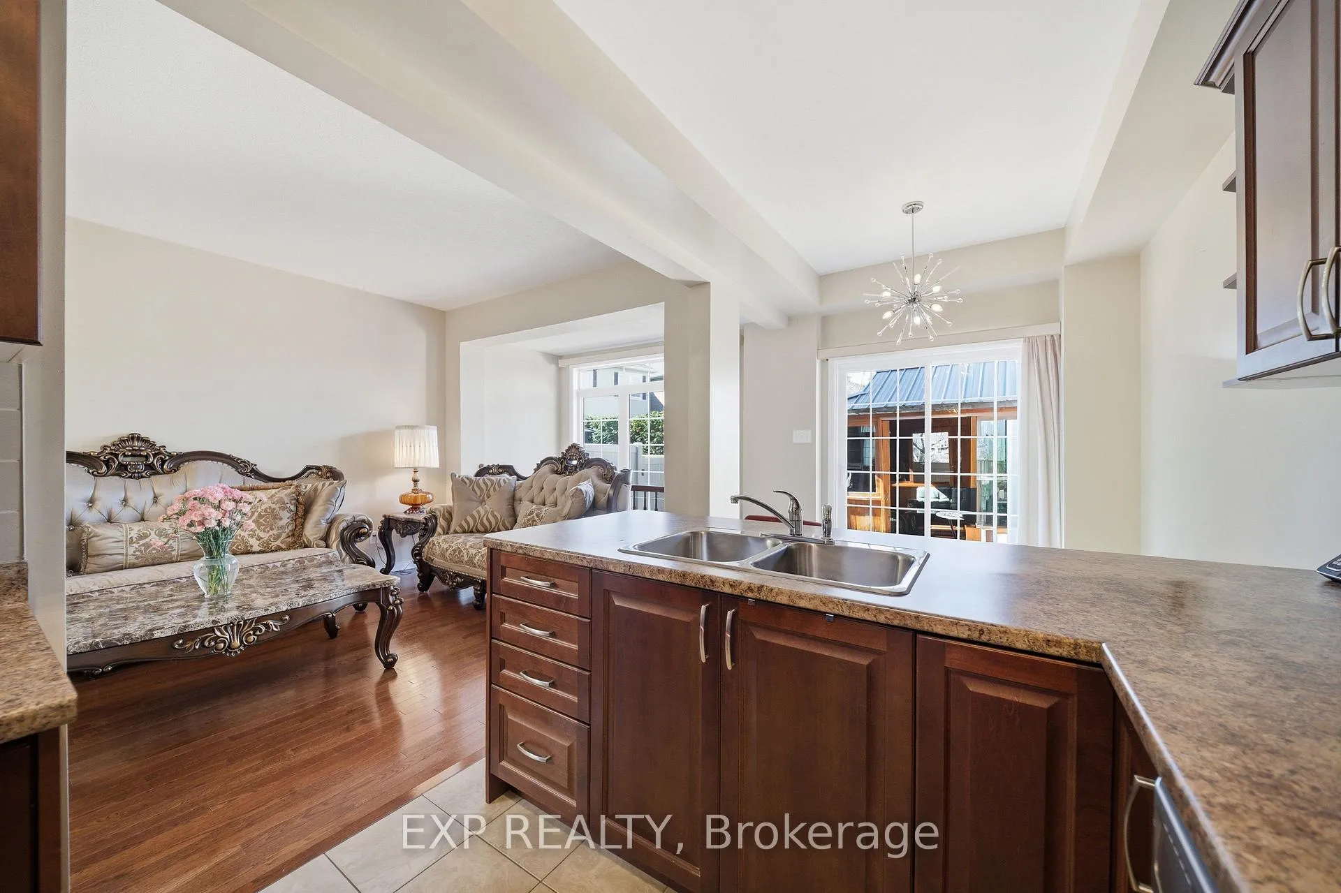Photo 12 of 587 Pepperville Crescent, Ottawa, Kanata - Emerald Meadows/Trailwest — HOMEH