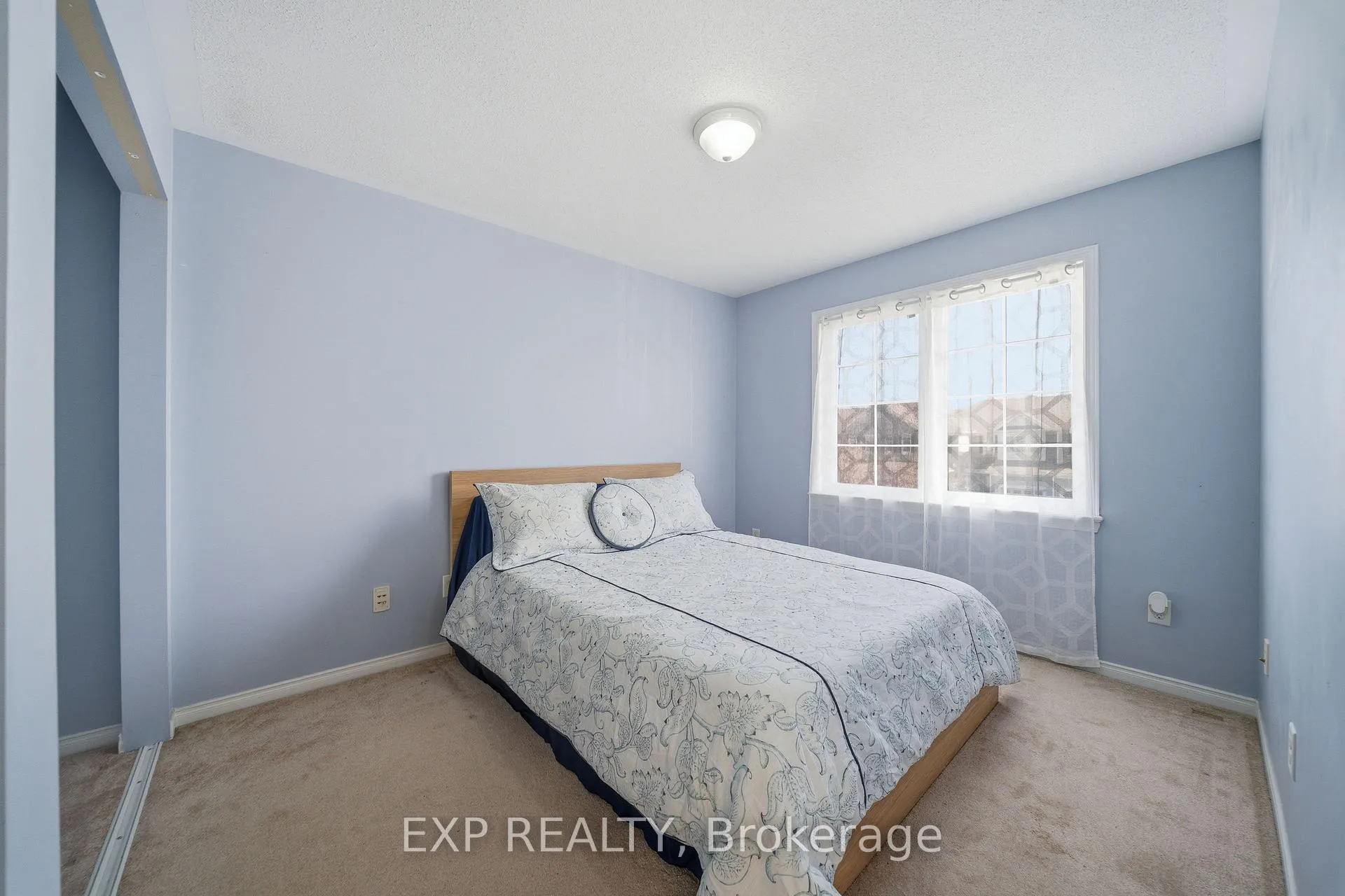 Photo 23 of 587 Pepperville Crescent, Ottawa, Kanata - Emerald Meadows/Trailwest — HOMEH