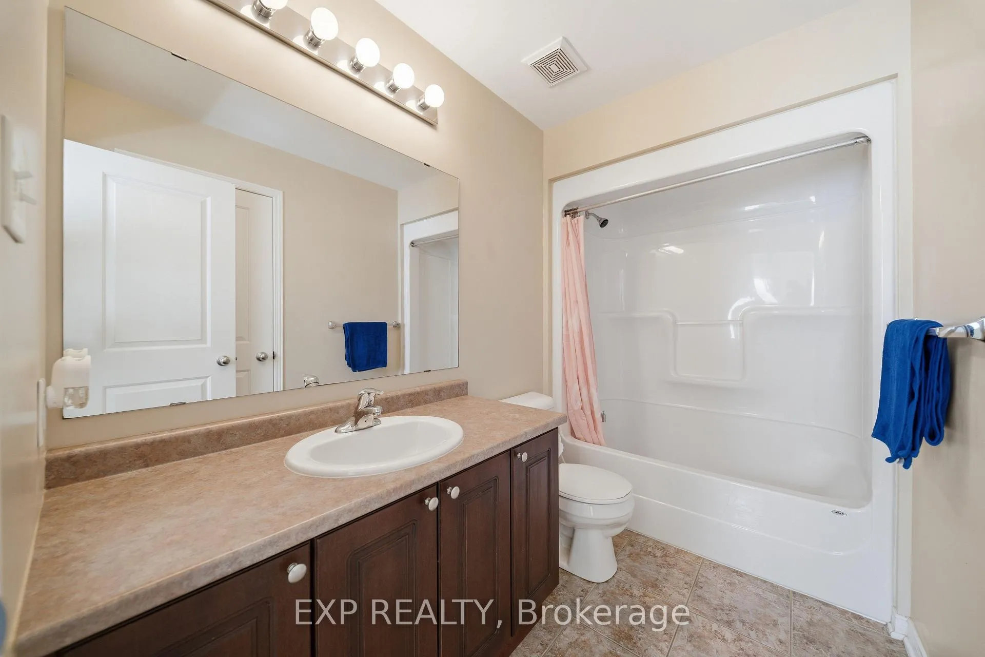 Photo 24 of 587 Pepperville Crescent, Ottawa, Kanata - Emerald Meadows/Trailwest — HOMEH