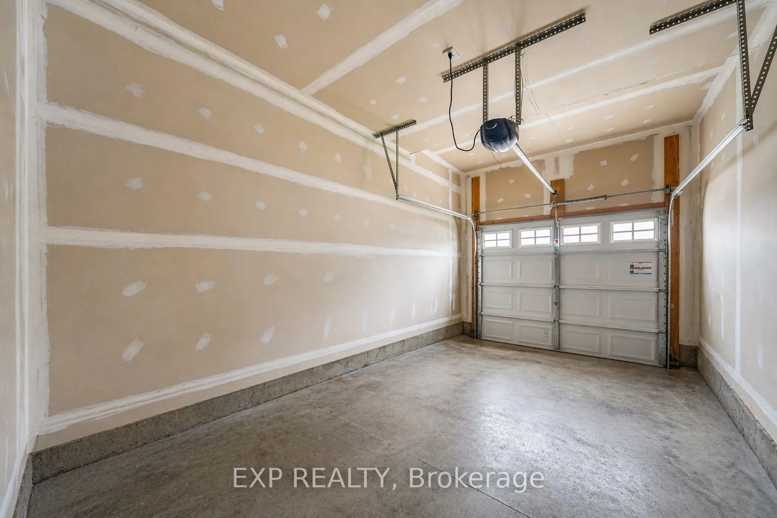 Photo 27 of 587 Pepperville Crescent, Ottawa, Kanata - Emerald Meadows/Trailwest — HOMEH