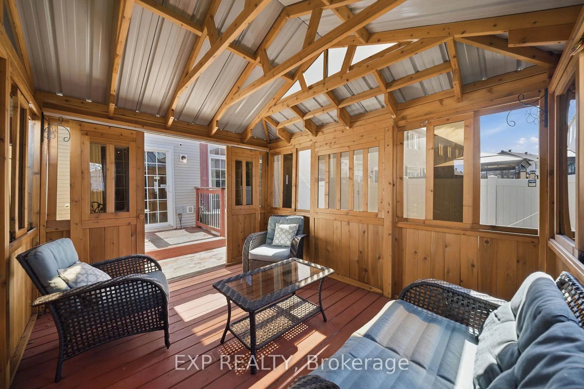 Photo 30 of 587 Pepperville Crescent, Ottawa, Kanata - Emerald Meadows/Trailwest — HOMEH