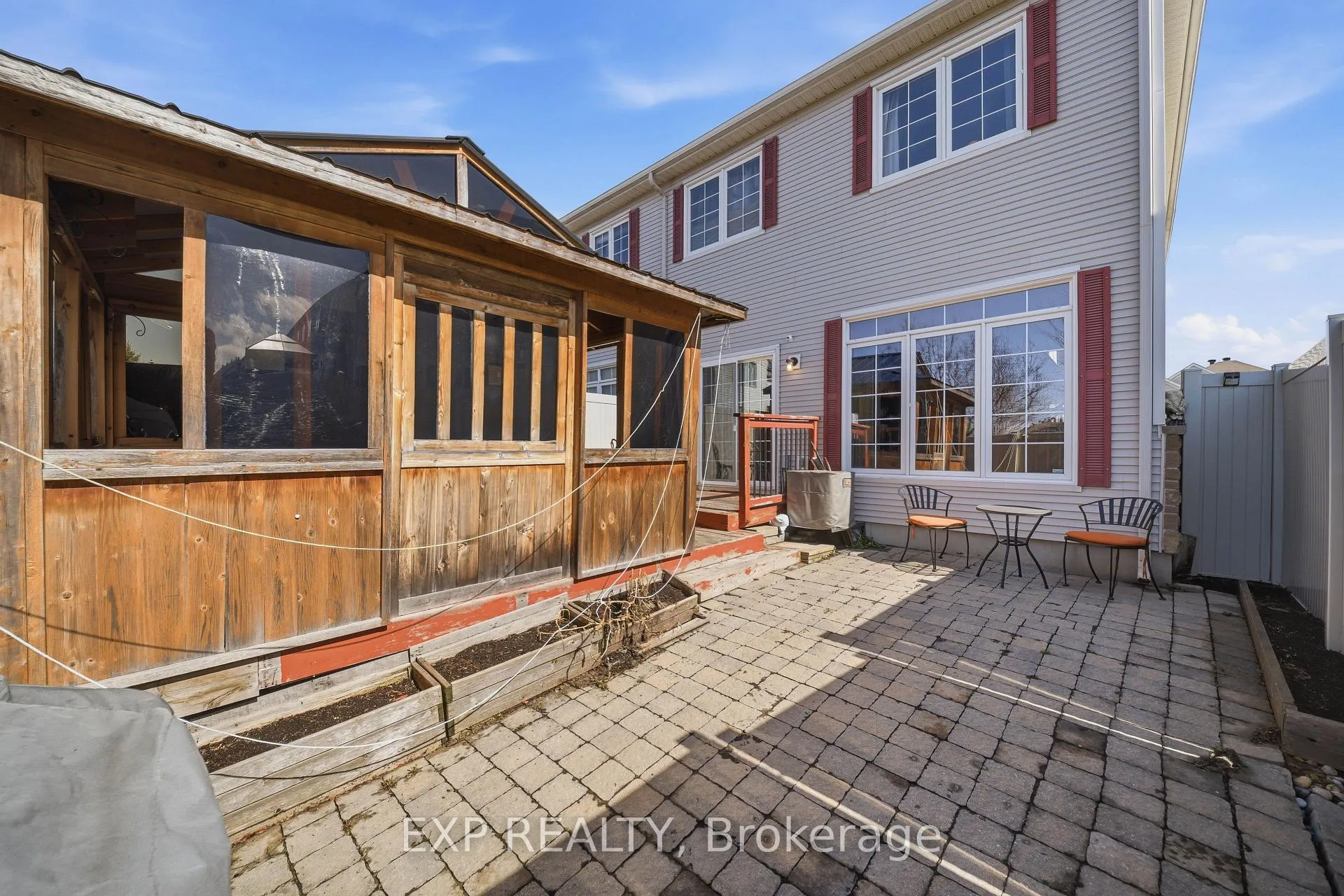 Photo 32 of 587 Pepperville Crescent, Ottawa, Kanata - Emerald Meadows/Trailwest — HOMEH