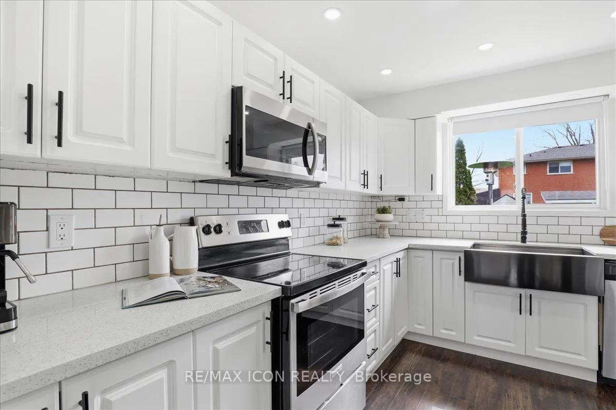 Photo 9 of 108 Astor Crescent, Wilmot — HOMEH