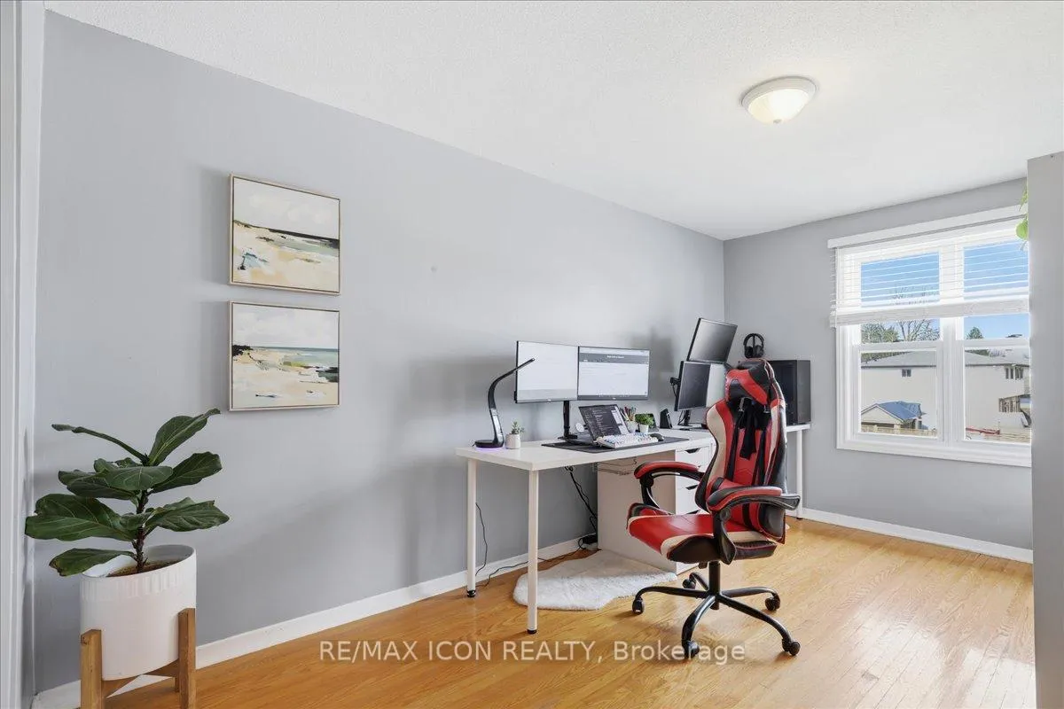 Photo 14 of 108 Astor Crescent, Wilmot — HOMEH