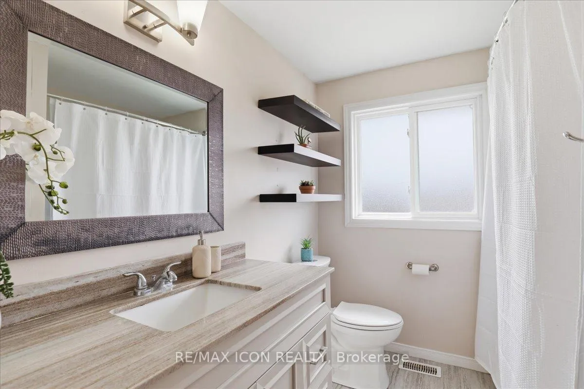Photo 19 of 108 Astor Crescent, Wilmot — HOMEH