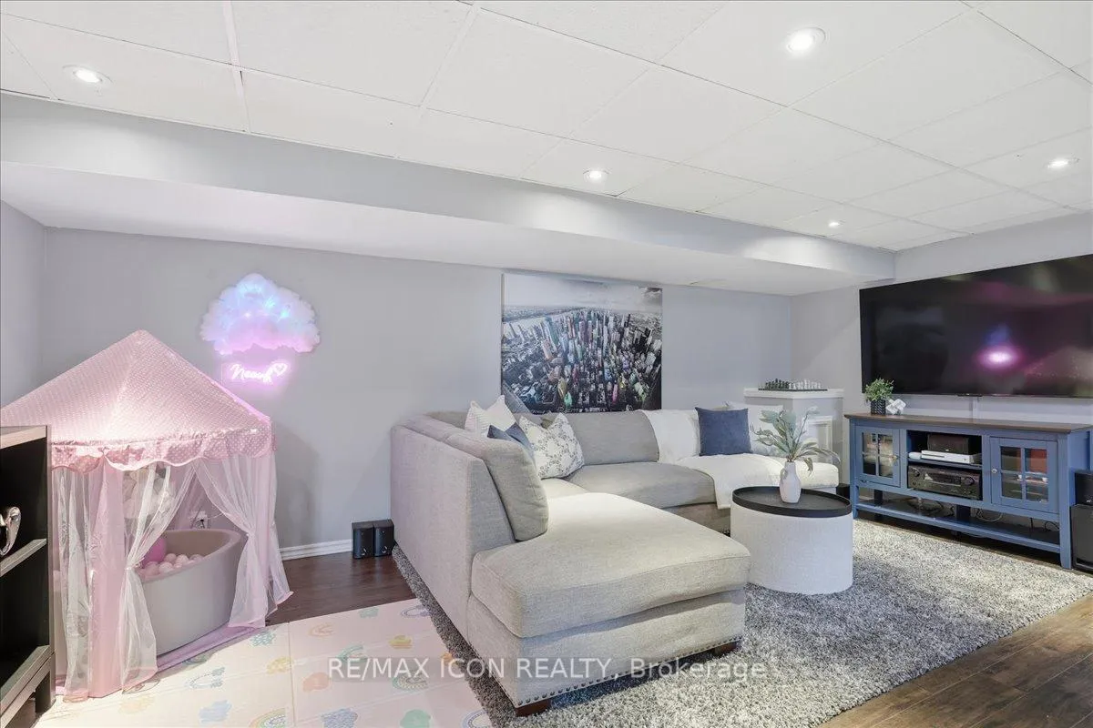 Photo 26 of 108 Astor Crescent, Wilmot — HOMEH