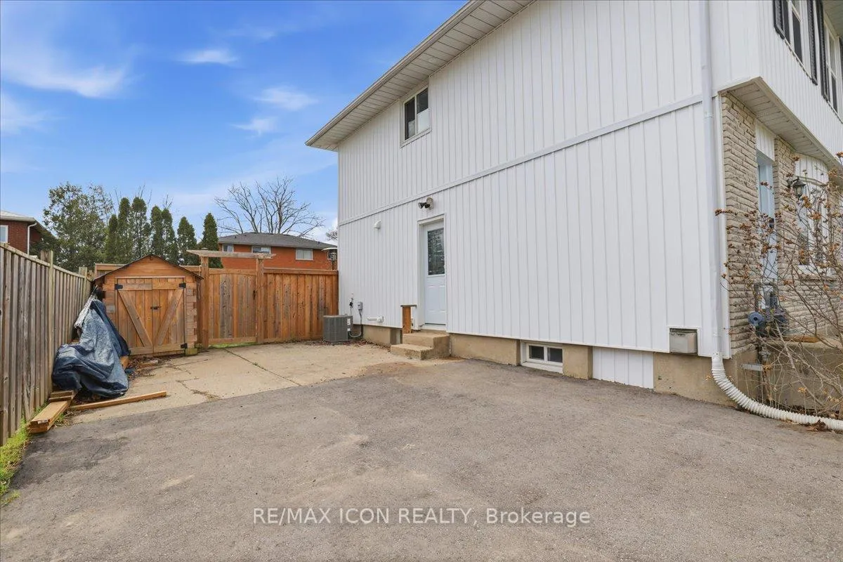 Photo 29 of 108 Astor Crescent, Wilmot — HOMEH