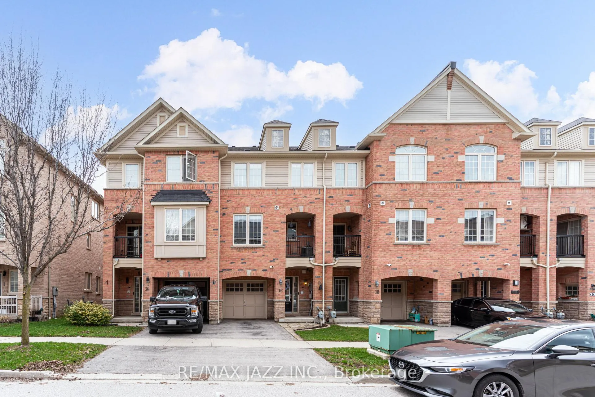 Photo 2 of 16 Clowes Street, Ajax, Central East — HOMEH
