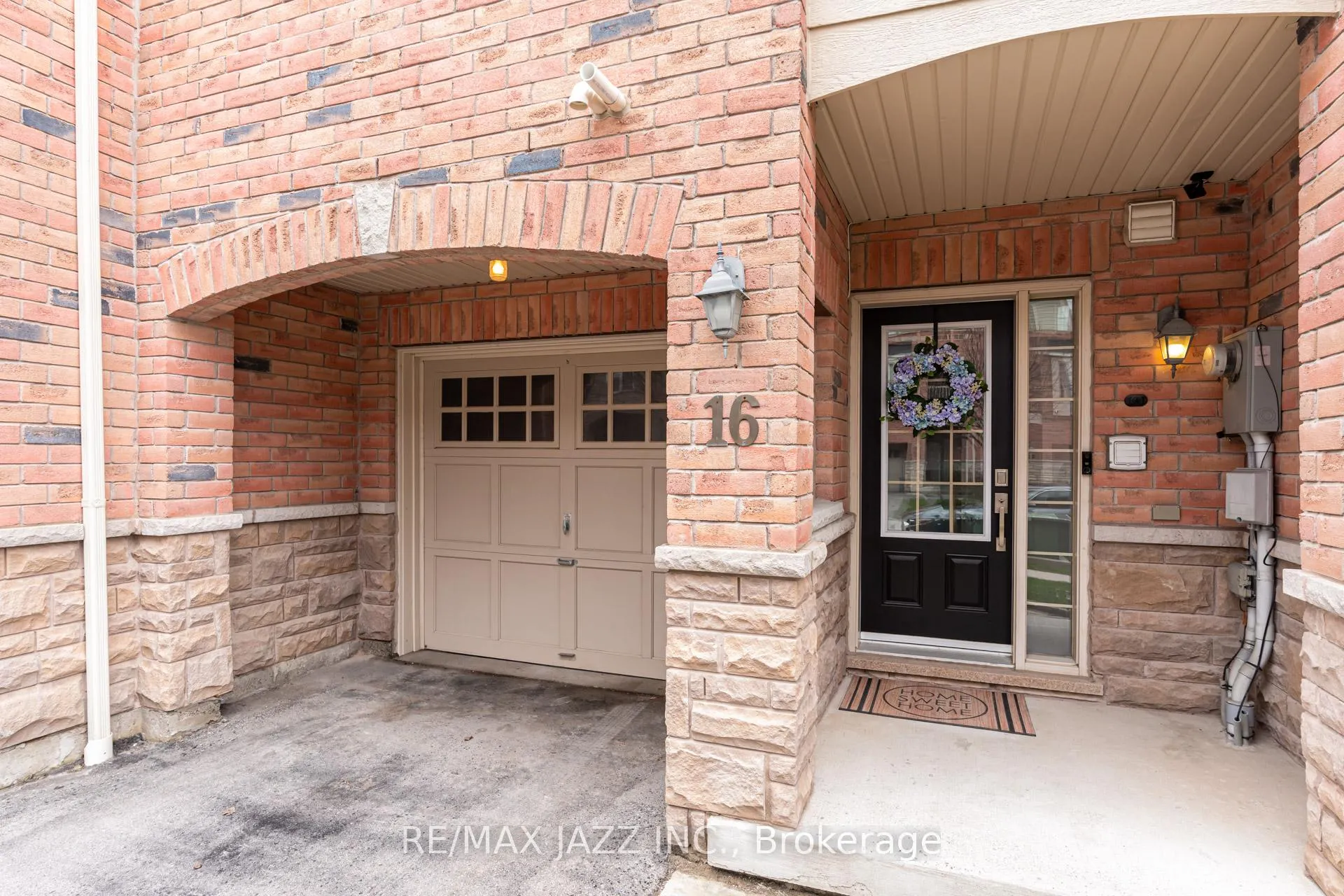 Photo 4 of 16 Clowes Street, Ajax, Central East — HOMEH