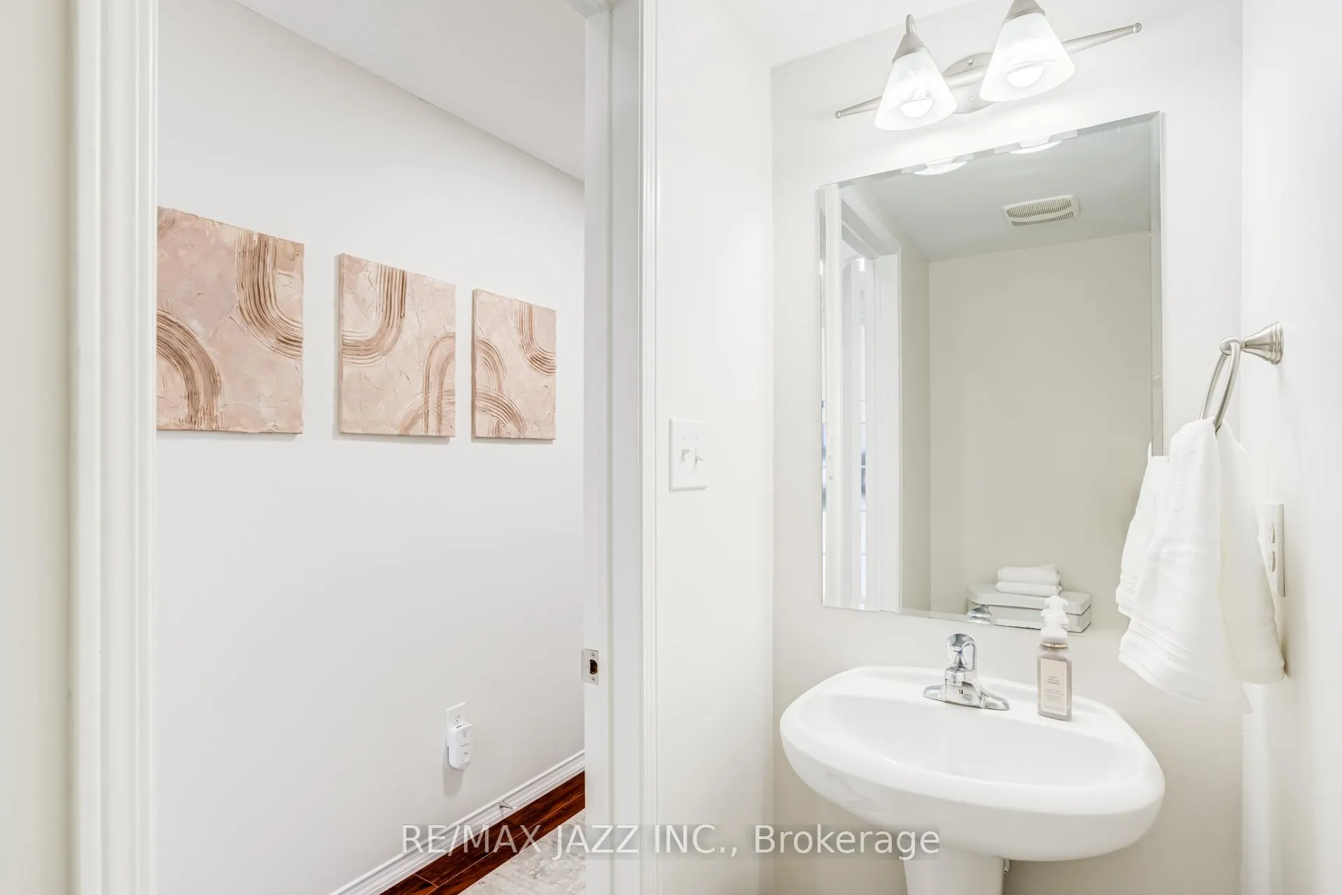Photo 8 of 16 Clowes Street, Ajax, Central East — HOMEH