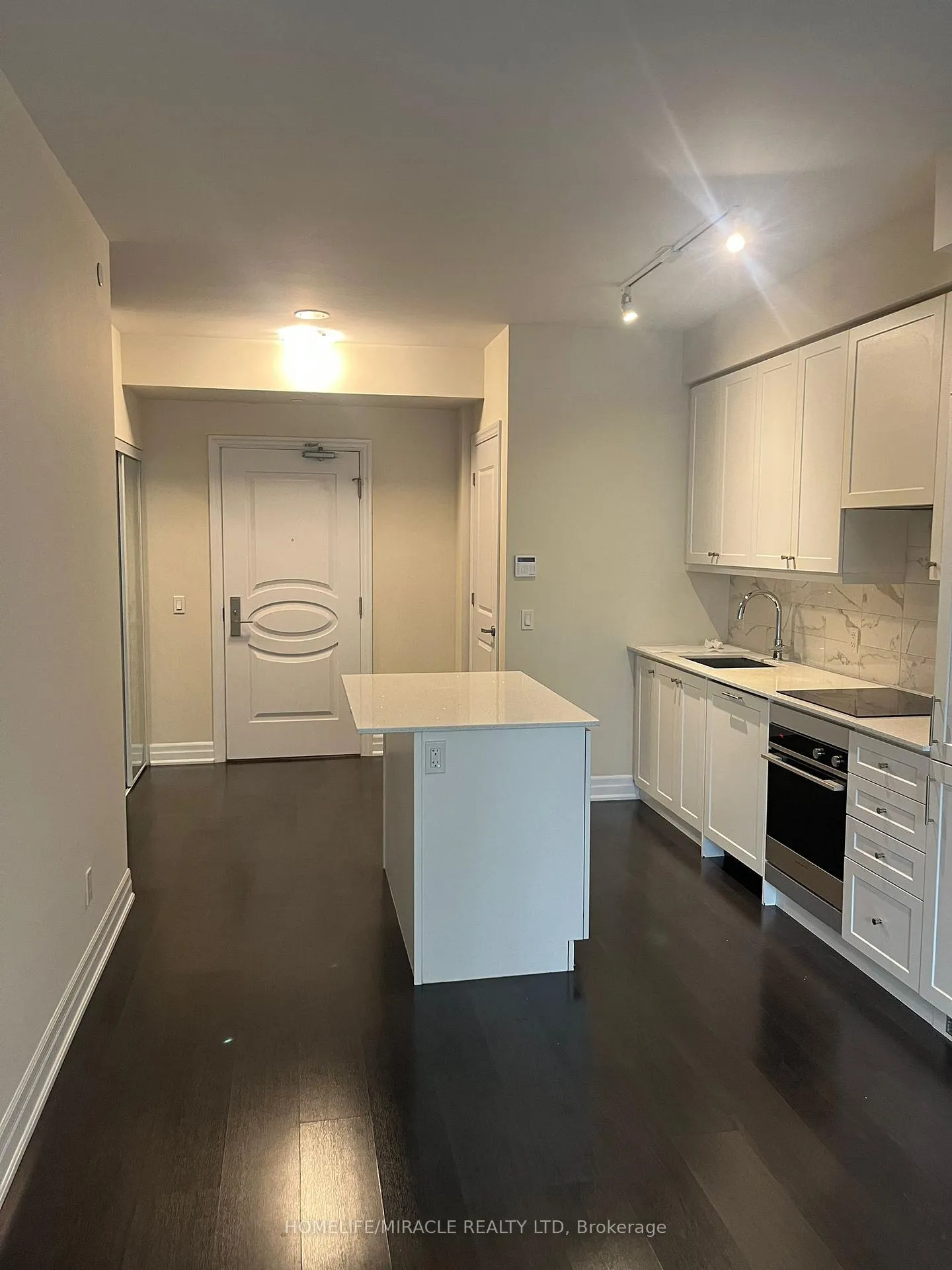Photo 2 of Unit 1105, 9085 Jane Street, Vaughan, Concord — HOMEH