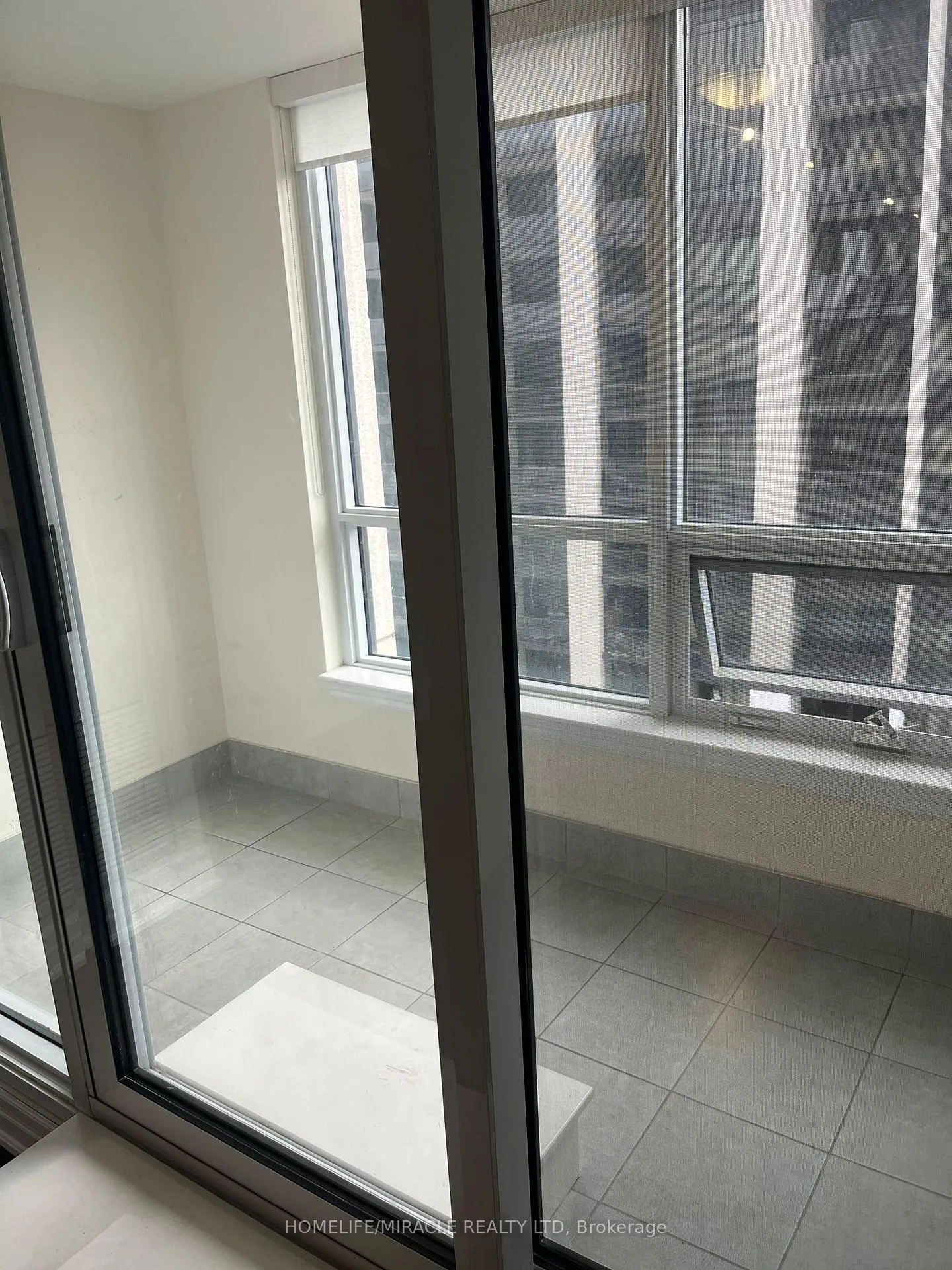 Photo 5 of Unit 1105, 9085 Jane Street, Vaughan, Concord — HOMEH