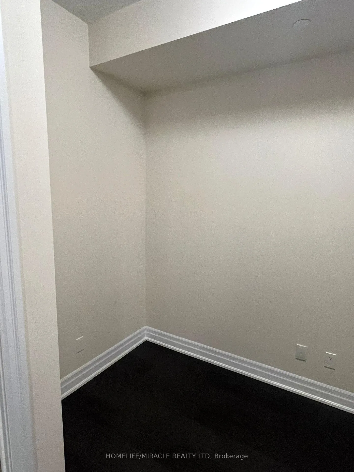 Photo 6 of Unit 1105, 9085 Jane Street, Vaughan, Concord — HOMEH