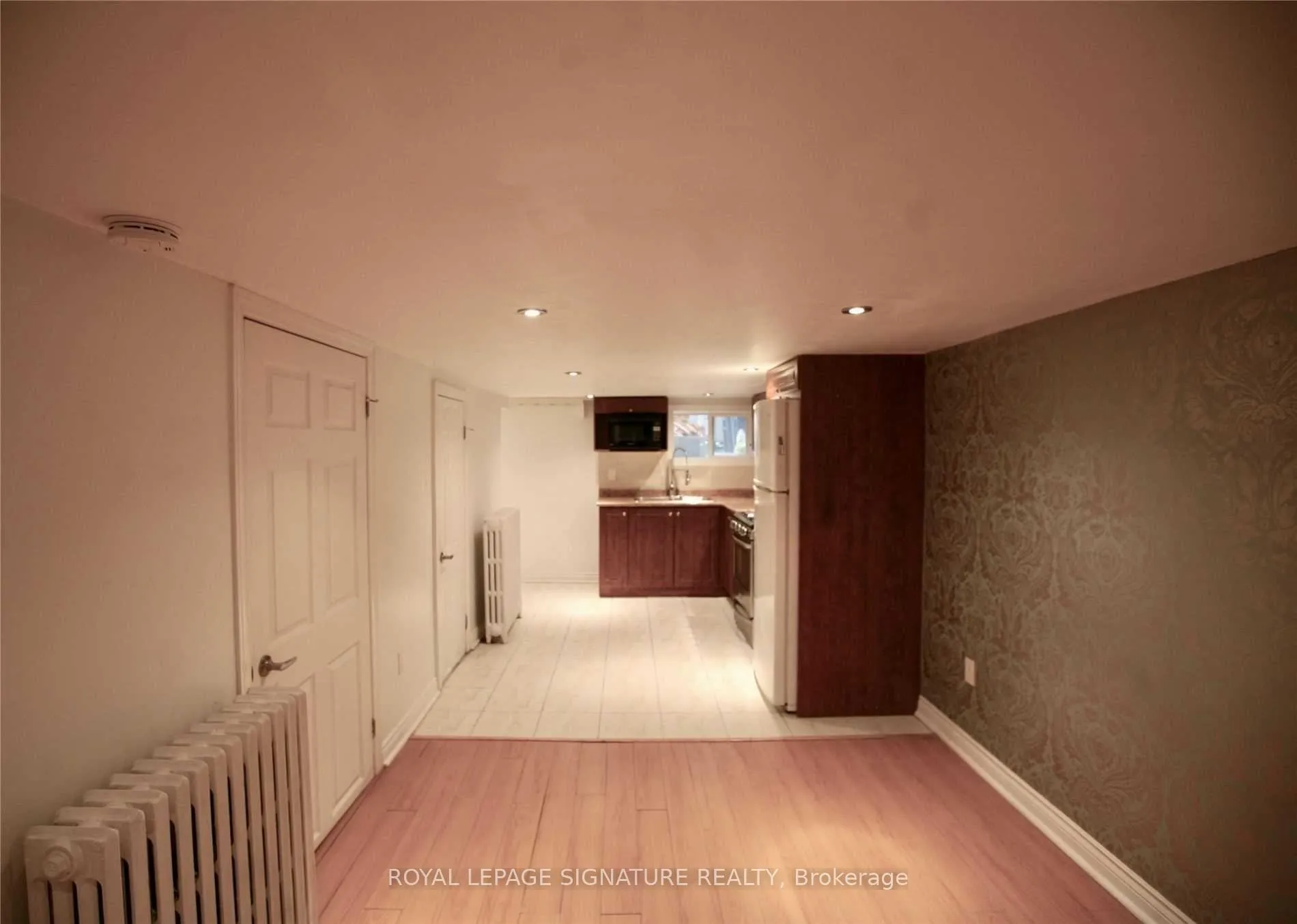 Photo 2 of Unit Bsmt, 11 Ferrier Avenue, Toronto, Danforth — HOMEH
