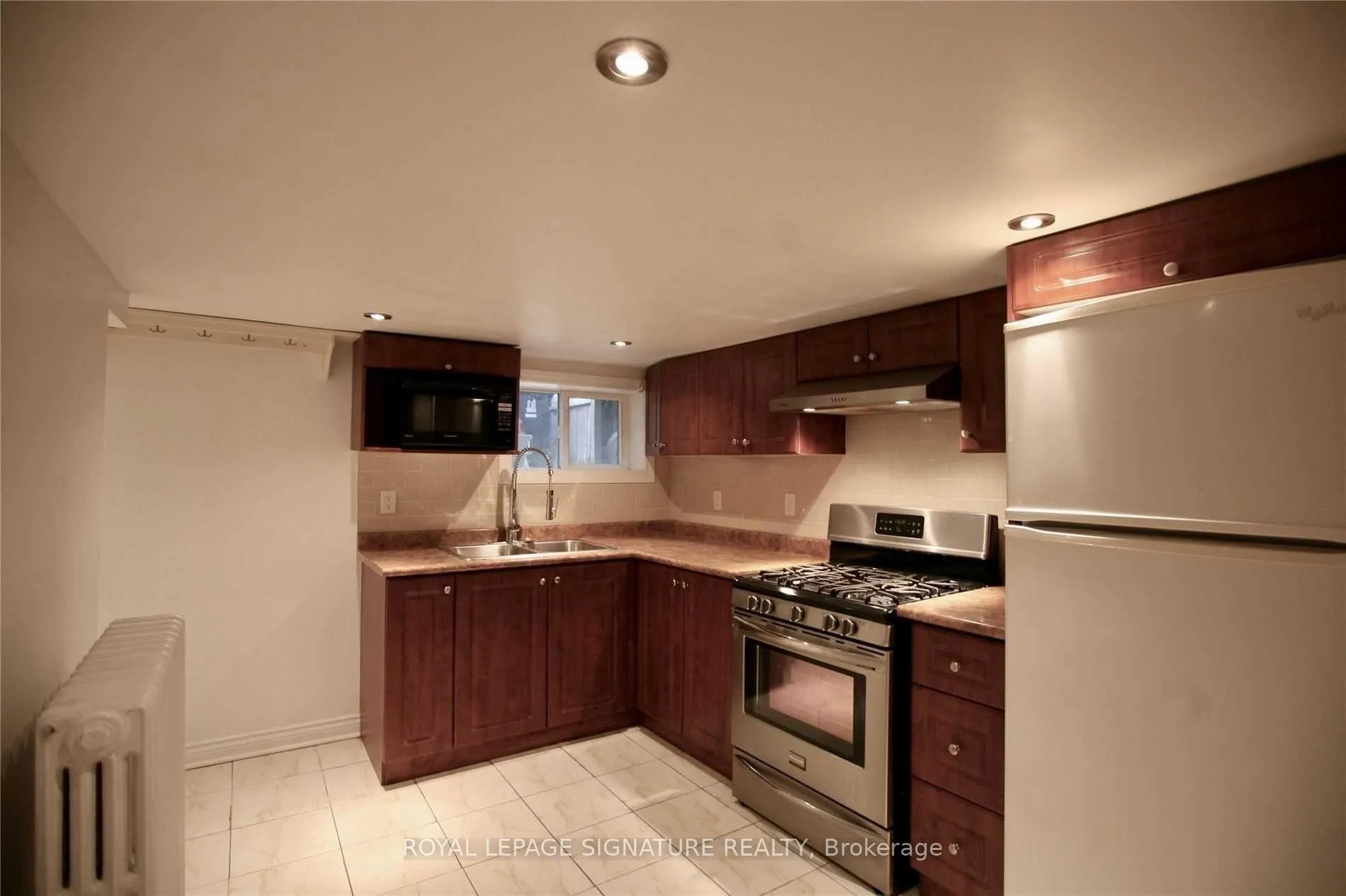 Photo 3 of Unit Bsmt, 11 Ferrier Avenue, Toronto, Danforth — HOMEH
