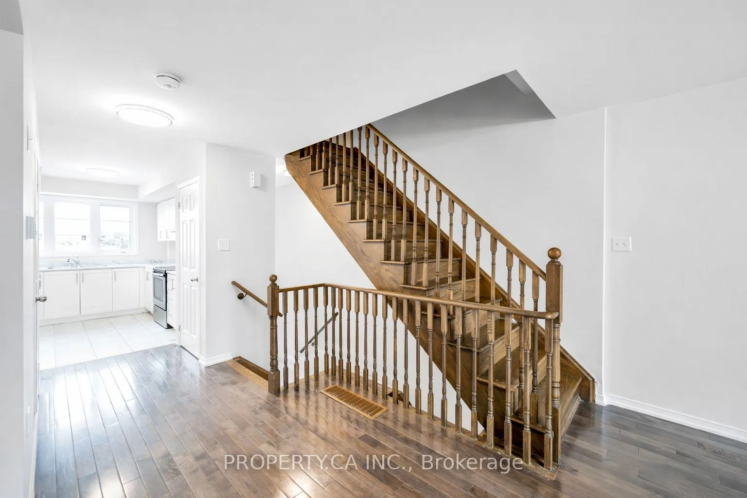 Photo 9 of Unit 169, 2564 Rosedrop Path, Oshawa, Windfields — HOMEH