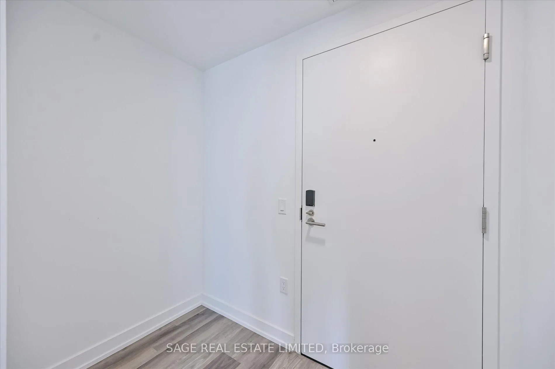 Photo 8 of Unit 509, 6 Chartwell Road, Etobicoke, Stonegate-Queensway — HOMEH