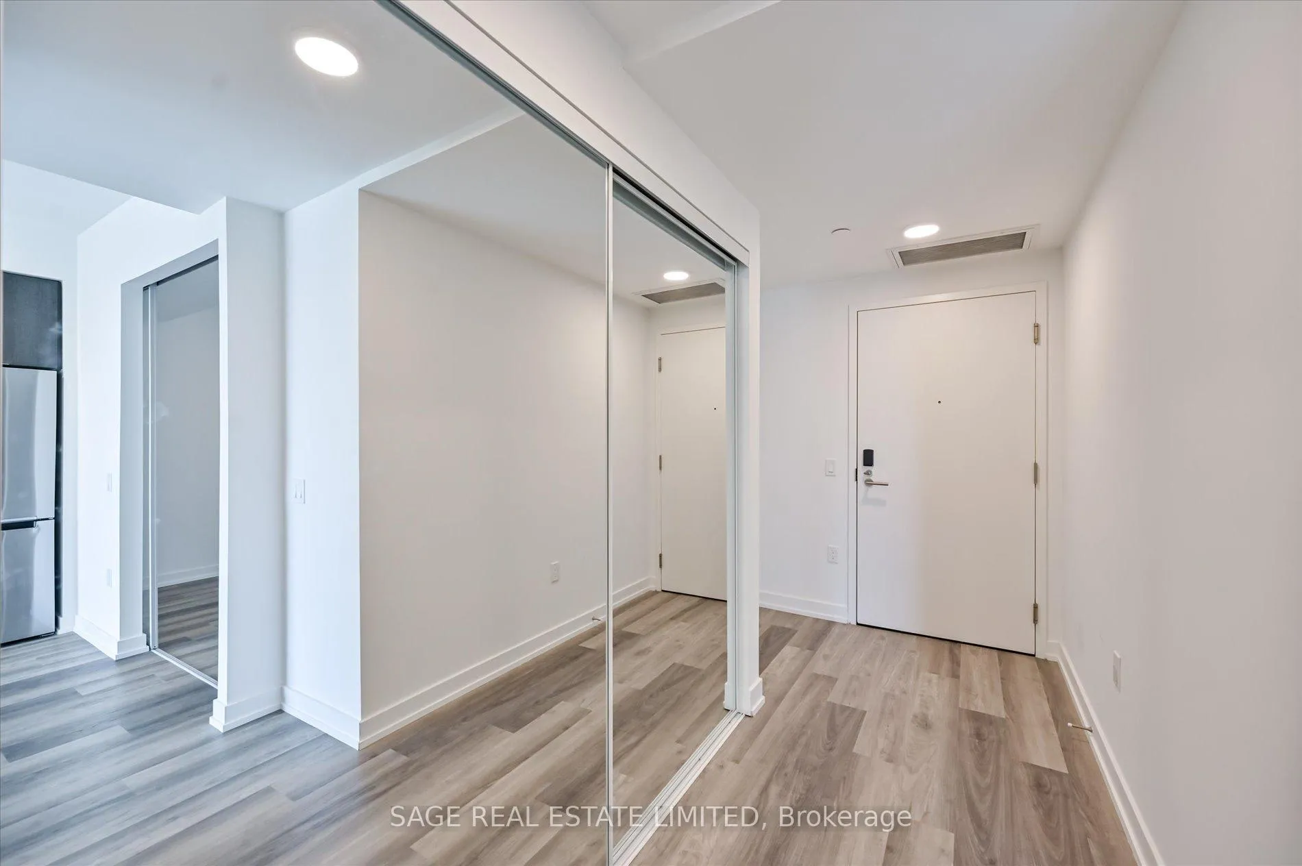 Photo 9 of Unit 509, 6 Chartwell Road, Etobicoke, Stonegate-Queensway — HOMEH