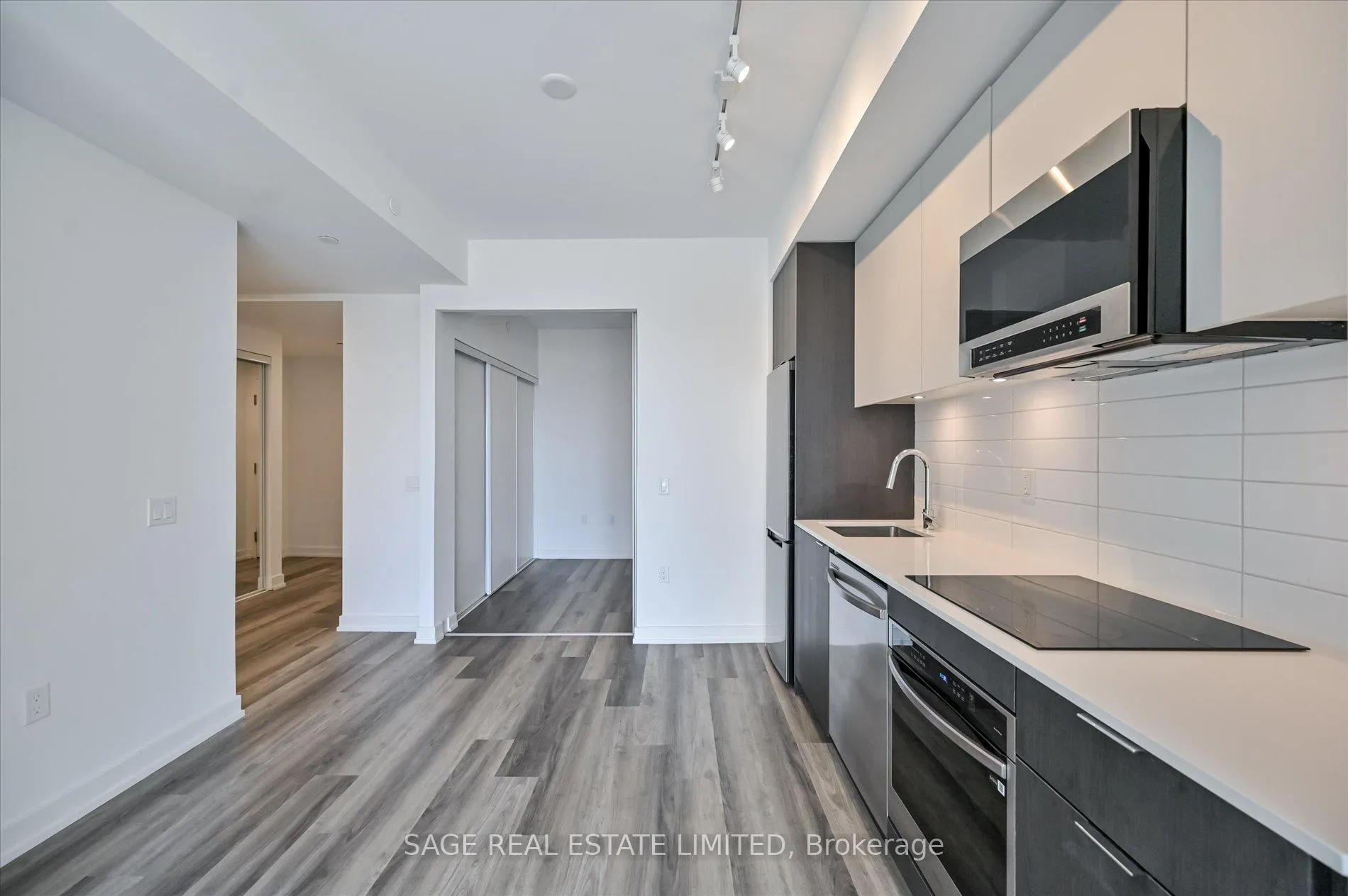 Photo 13 of Unit 509, 6 Chartwell Road, Etobicoke, Stonegate-Queensway — HOMEH