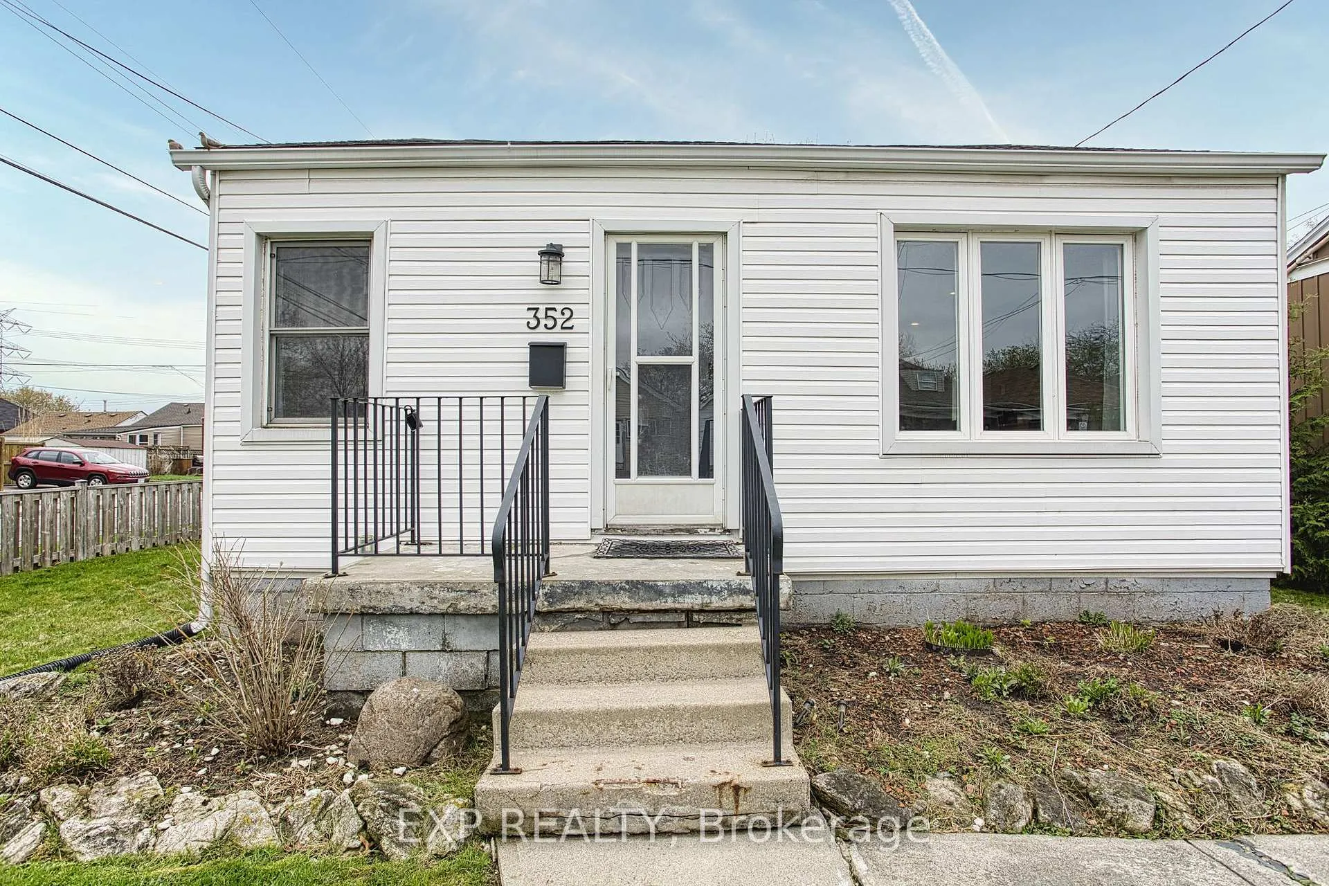Photo 5 of 352 Fairfield Avenue, Hamilton, Homeside — HOMEH
