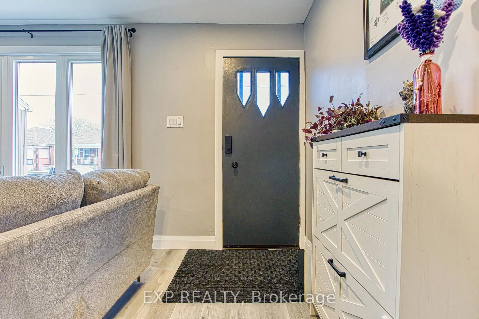 Photo 6 of 352 Fairfield Avenue, Hamilton, Homeside — HOMEH