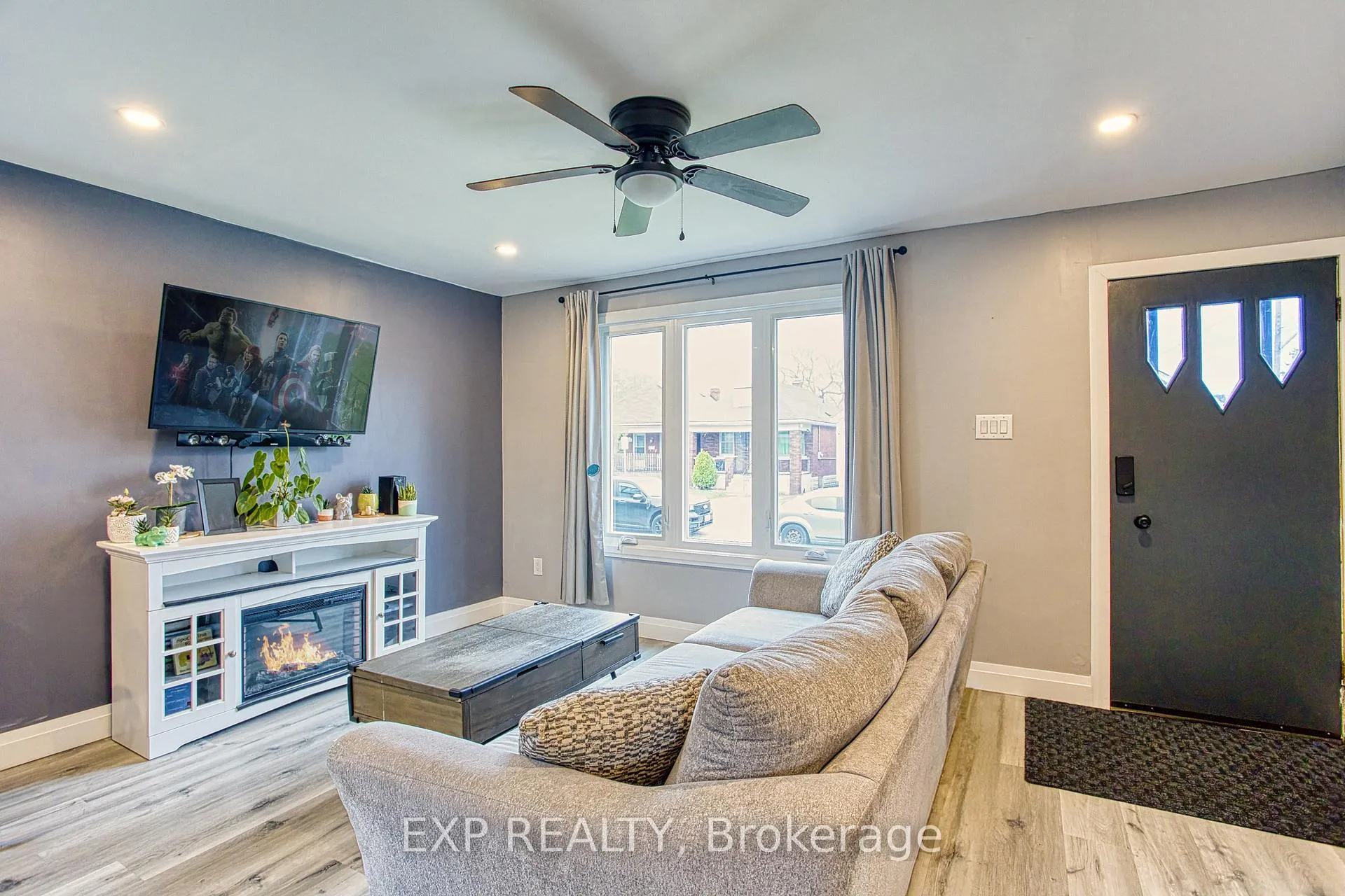 Photo 8 of 352 Fairfield Avenue, Hamilton, Homeside — HOMEH