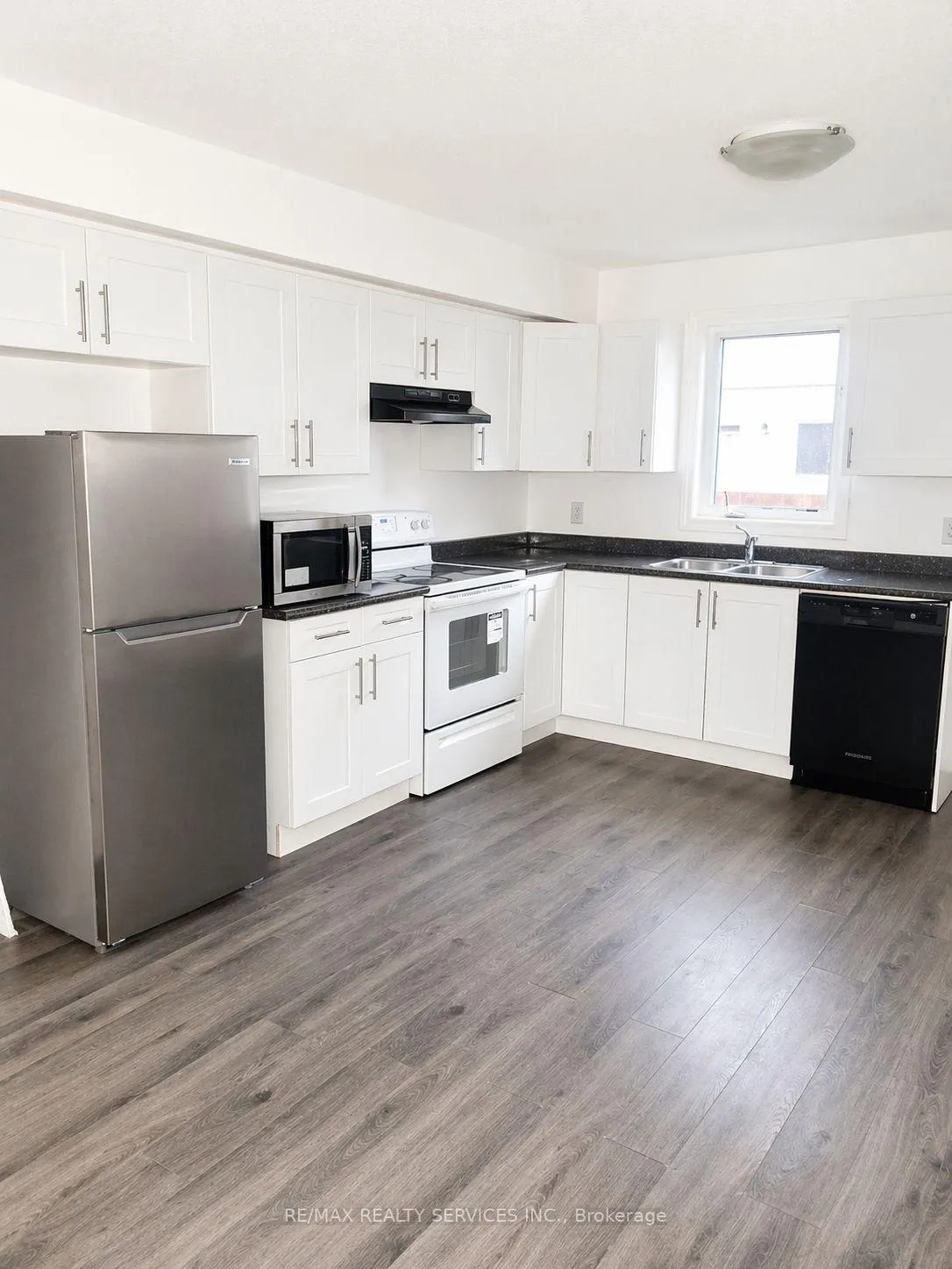 Photo 6 of Unit 59, 6118 Kelsey Crescent, Niagara Falls, Forestview — HOMEH