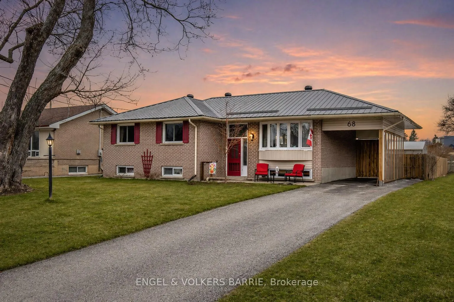 Front of 68 Ottaway Avenue