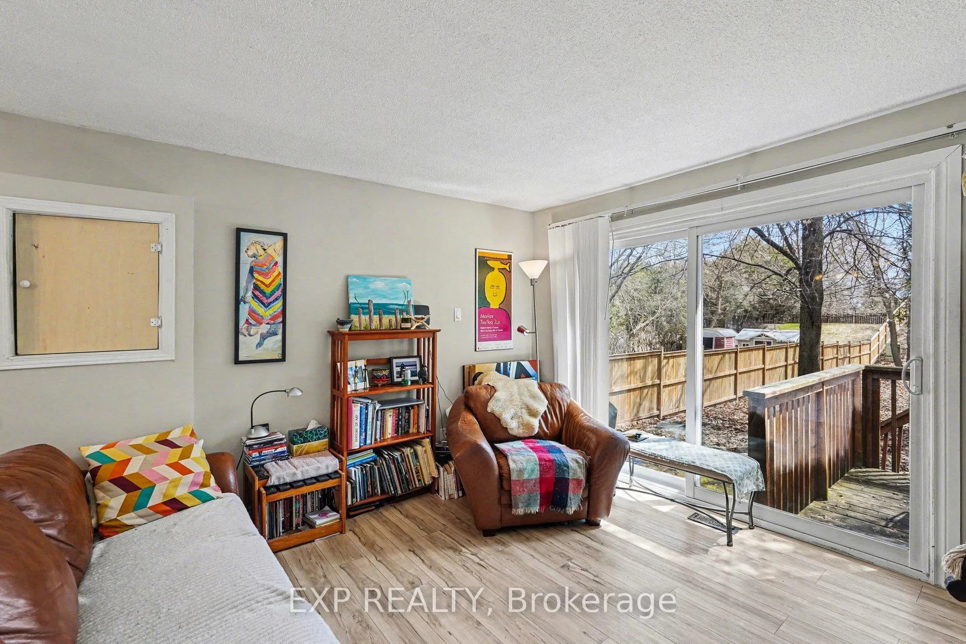 Photo 10 of 56 Glamorgan Drive, Ottawa, Kanata - Glencairn/Hazeldean — HOMEH