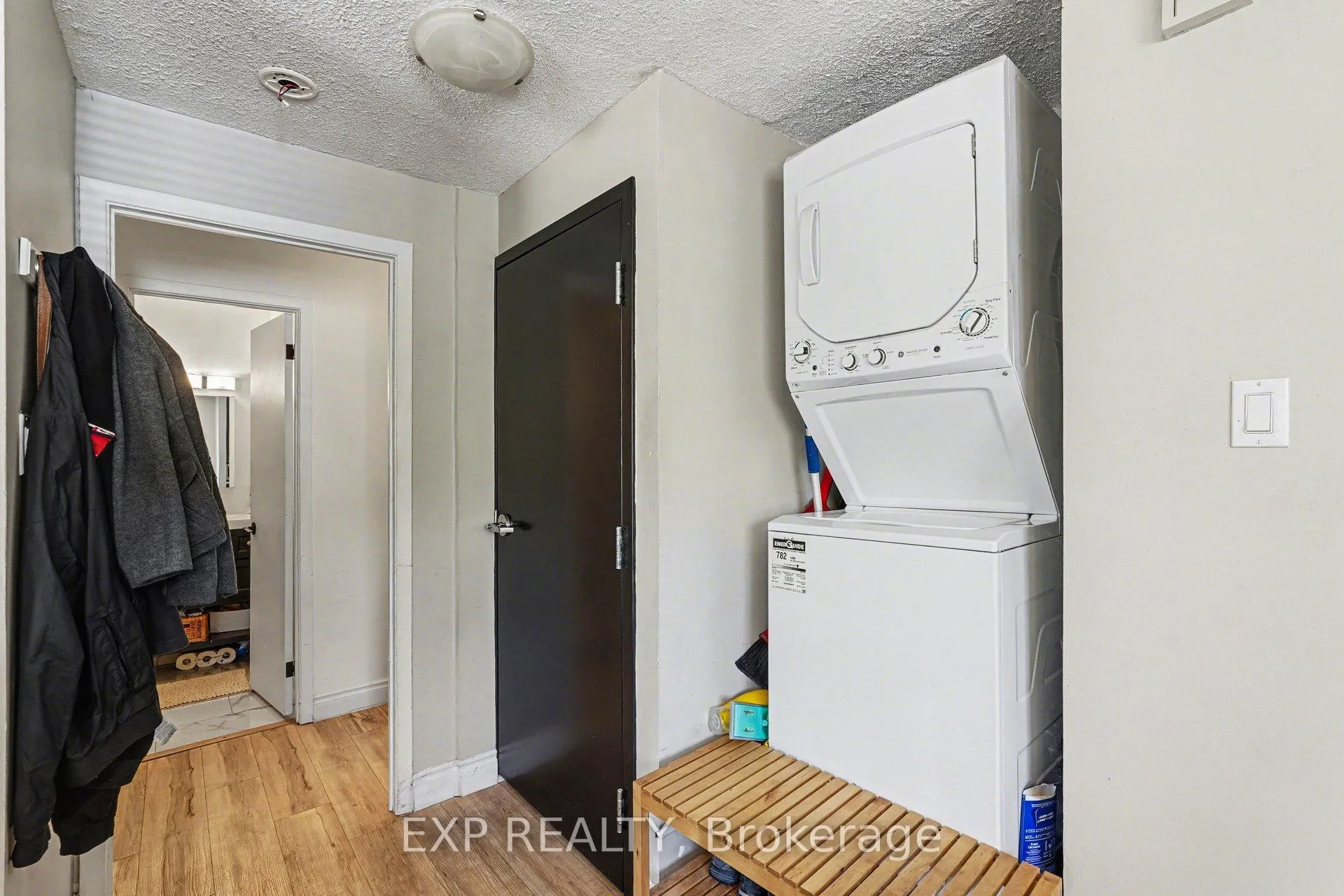 Photo 14 of 56 Glamorgan Drive, Ottawa, Kanata - Glencairn/Hazeldean — HOMEH