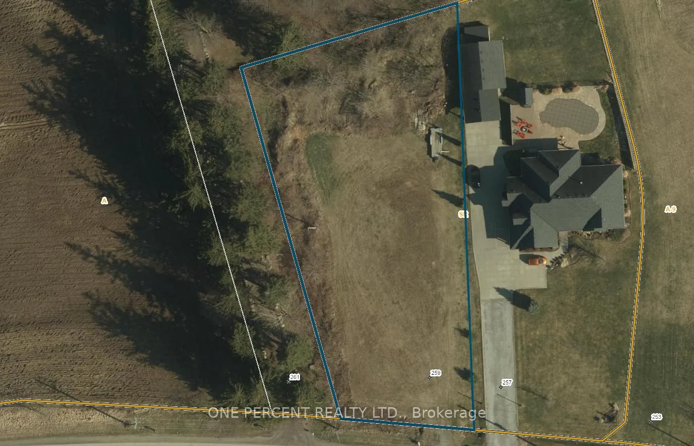 Photo 3 of 259 Oakhill Drive, Brantford — HOMEH