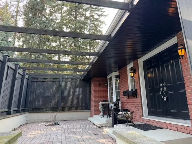 Photo 1 of 1184 Kingston Rd N, Pickering, Town Centre — HOMEH