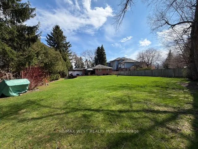 Photo 8 of 1184 Kingston Rd N, Pickering, Town Centre — HOMEH