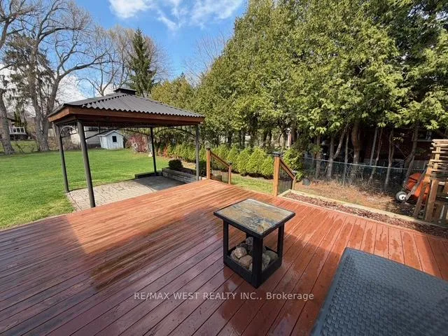 Photo 11 of 1184 Kingston Rd N, Pickering, Town Centre — HOMEH
