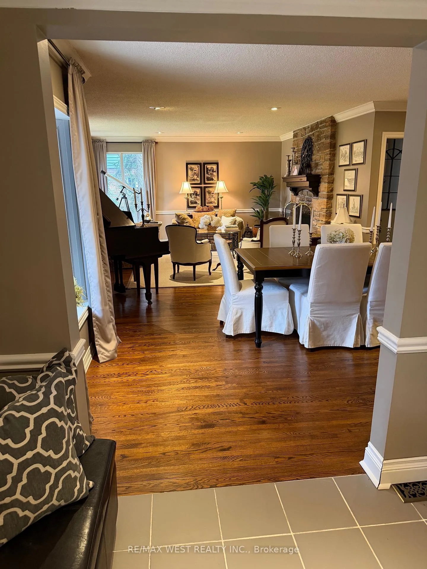 Photo 23 of 1184 Kingston Rd N, Pickering, Town Centre — HOMEH