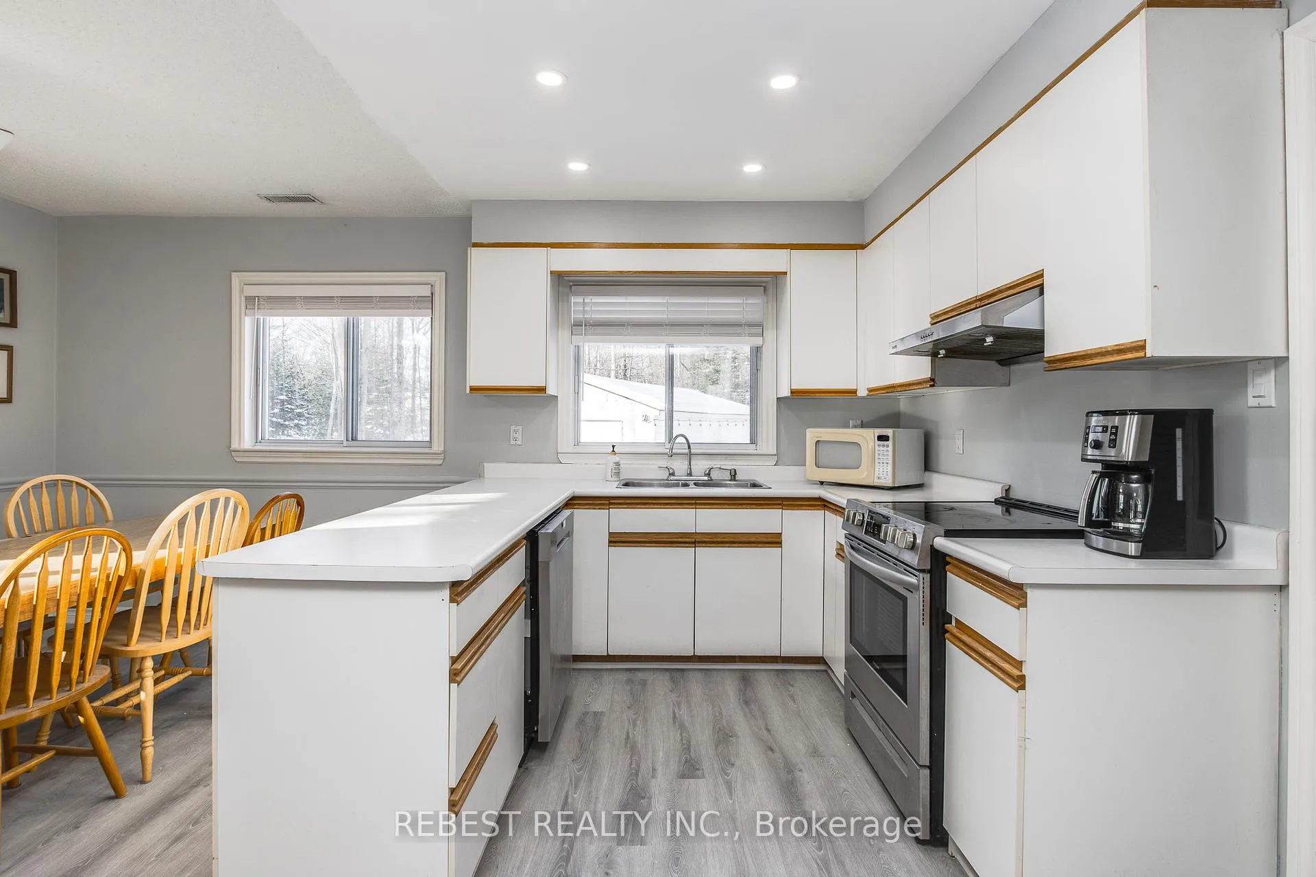 Photo 3 of Unit #B, 910 Concession Rd 17, Tiny, Rural Tiny — HOMEH
