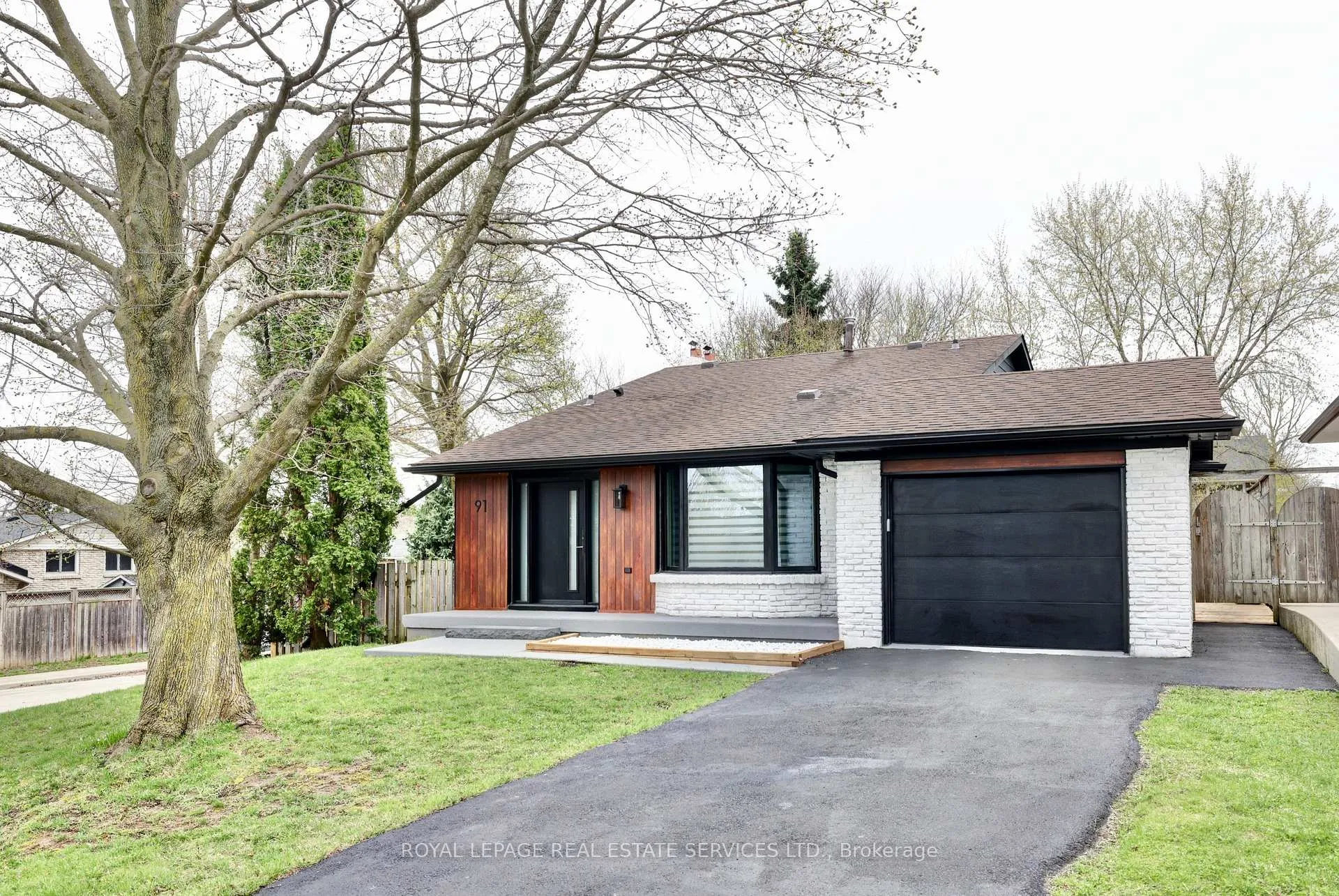 Photo 1 of 91 Forestgate Drive, Hamilton, Fessenden — HOMEH