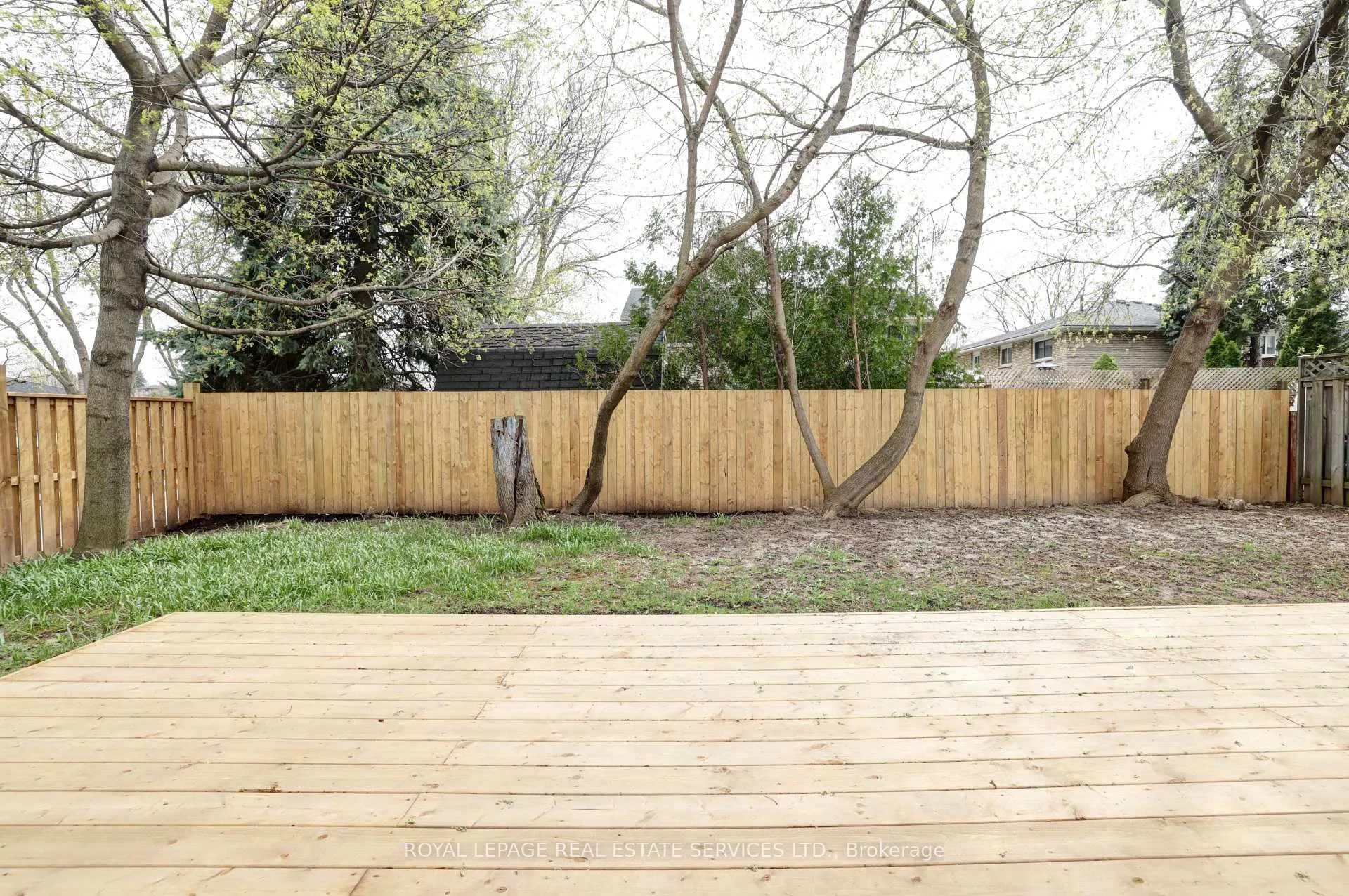 Photo 44 of 91 Forestgate Drive, Hamilton, Fessenden — HOMEH
