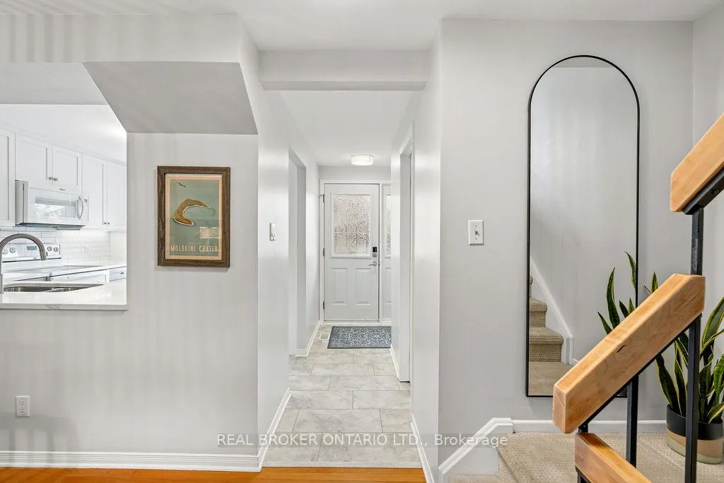 Photo 3 of 1095 Avignon Court, Ottawa, Orleans Wood — HOMEH