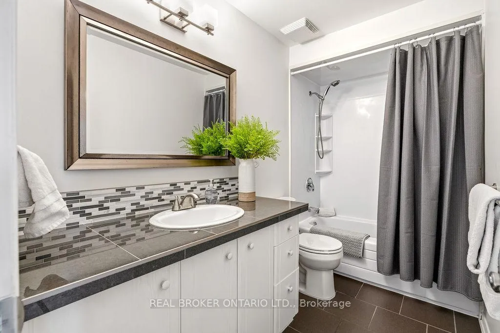Photo 18 of 1095 Avignon Court, Ottawa, Orleans Wood — HOMEH