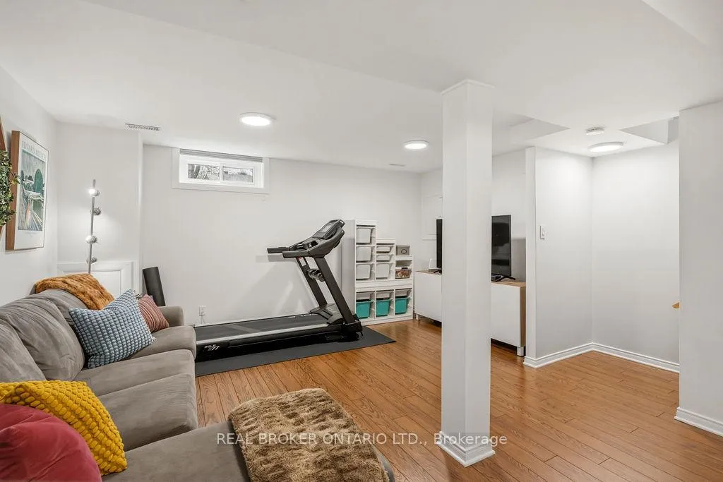 Photo 21 of 1095 Avignon Court, Ottawa, Orleans Wood — HOMEH