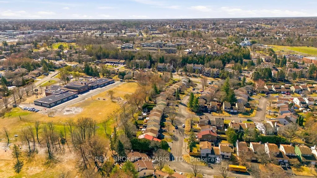 Photo 31 of 1095 Avignon Court, Ottawa, Orleans Wood — HOMEH