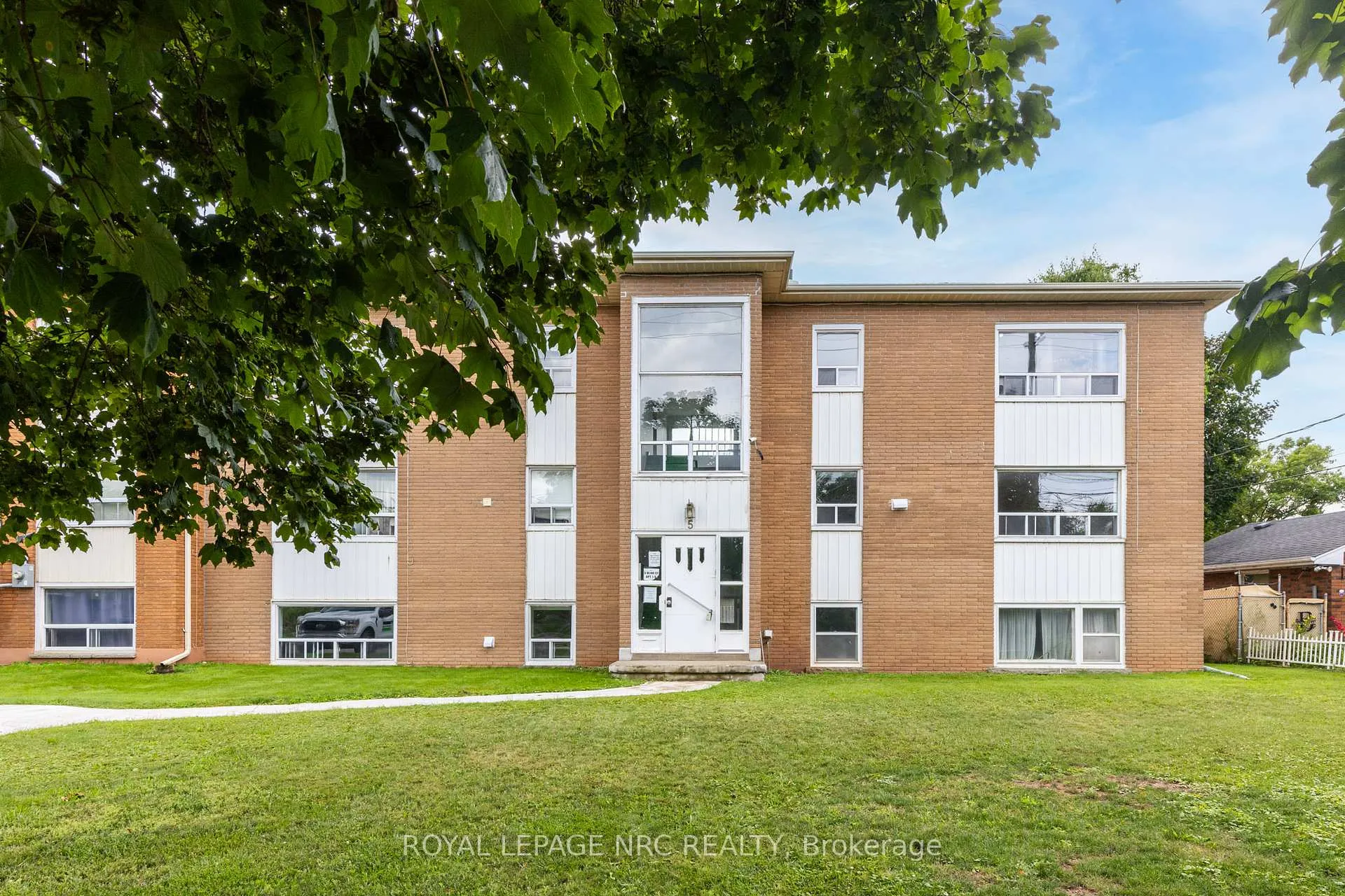 Photo 1 of Unit Unit 3, 3-5 Olive Street, Grimsby, Grimsby Beach — HOMEH
