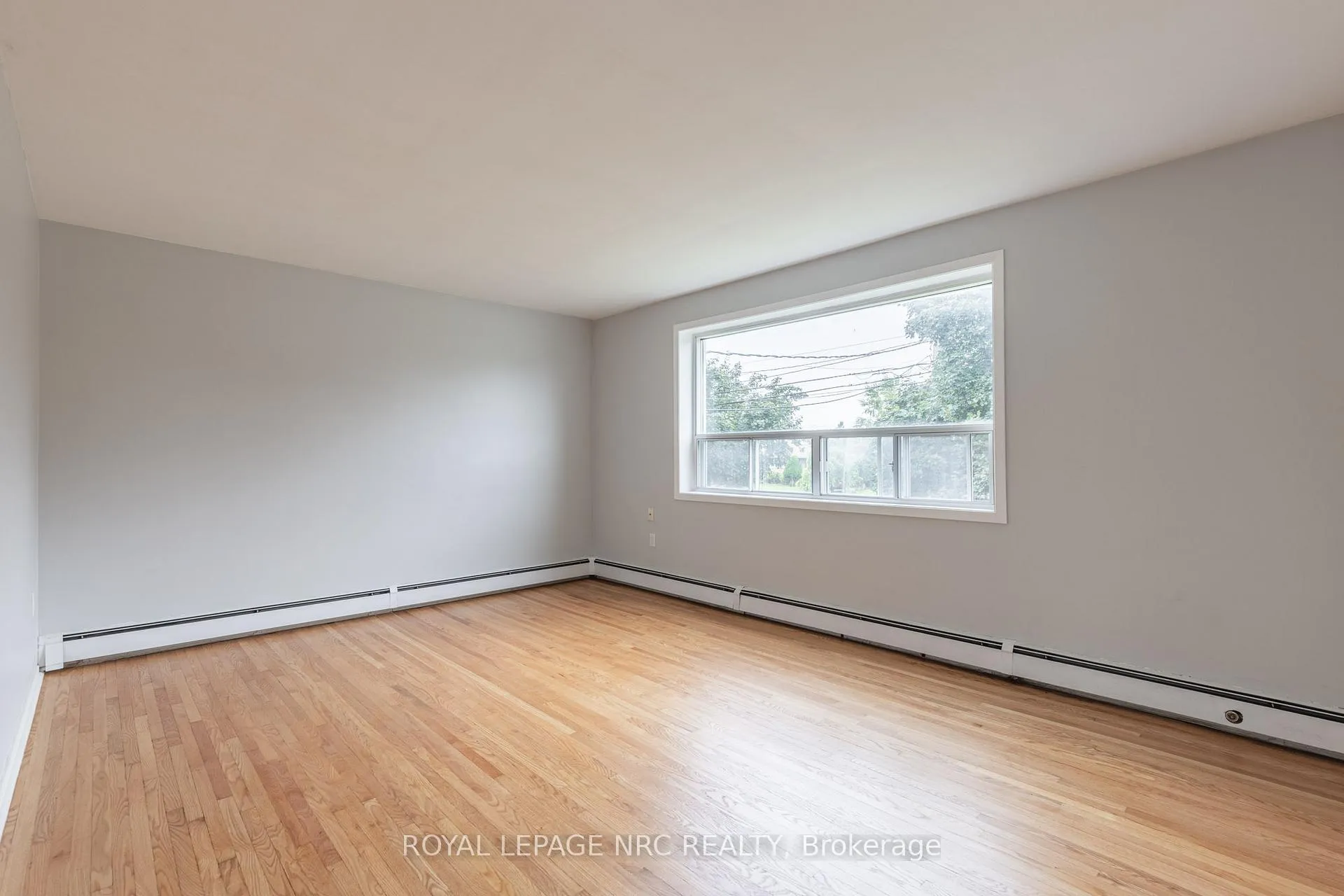 Photo 9 of Unit Unit 3, 3-5 Olive Street, Grimsby, Grimsby Beach — HOMEH