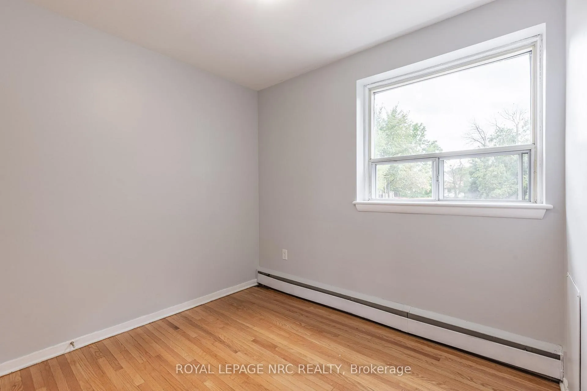 Photo 14 of Unit Unit 3, 3-5 Olive Street, Grimsby, Grimsby Beach — HOMEH