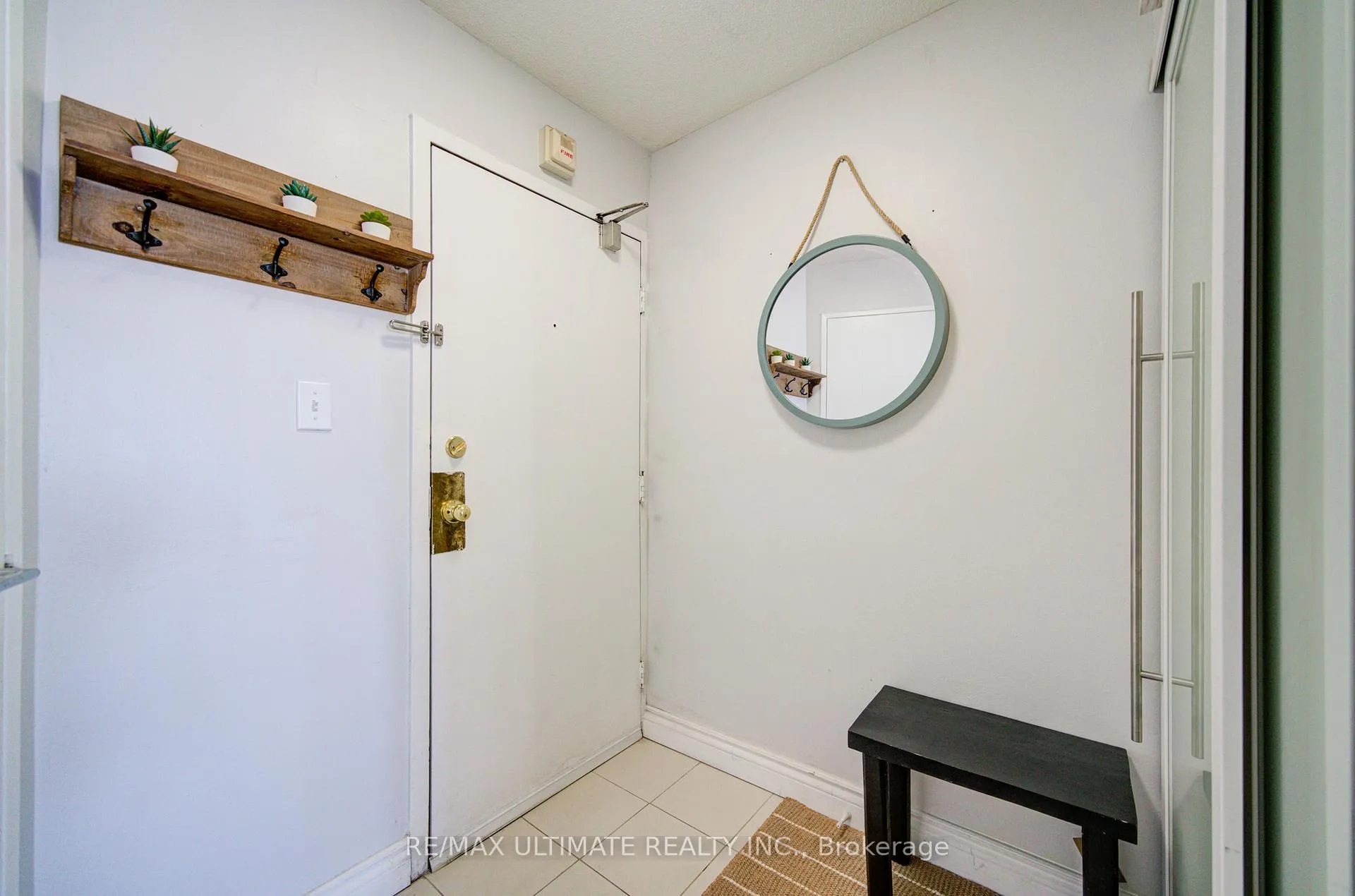 Photo 3 of Unit Ph#11, 11 Wincott Drive, Etobicoke, Kingsview Village-The Westway — HOMEH
