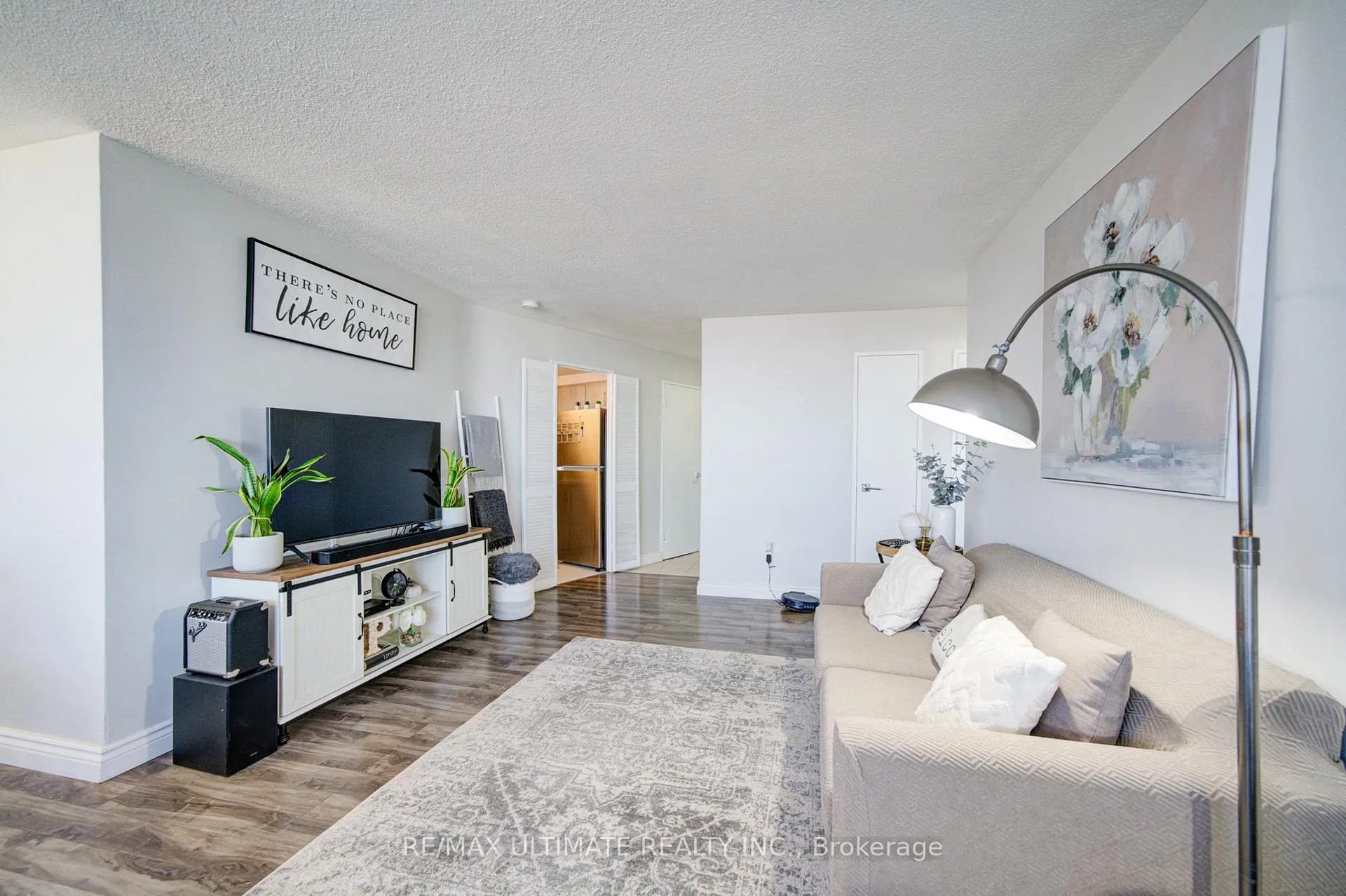 Photo 9 of Unit Ph#11, 11 Wincott Drive, Etobicoke, Kingsview Village-The Westway — HOMEH